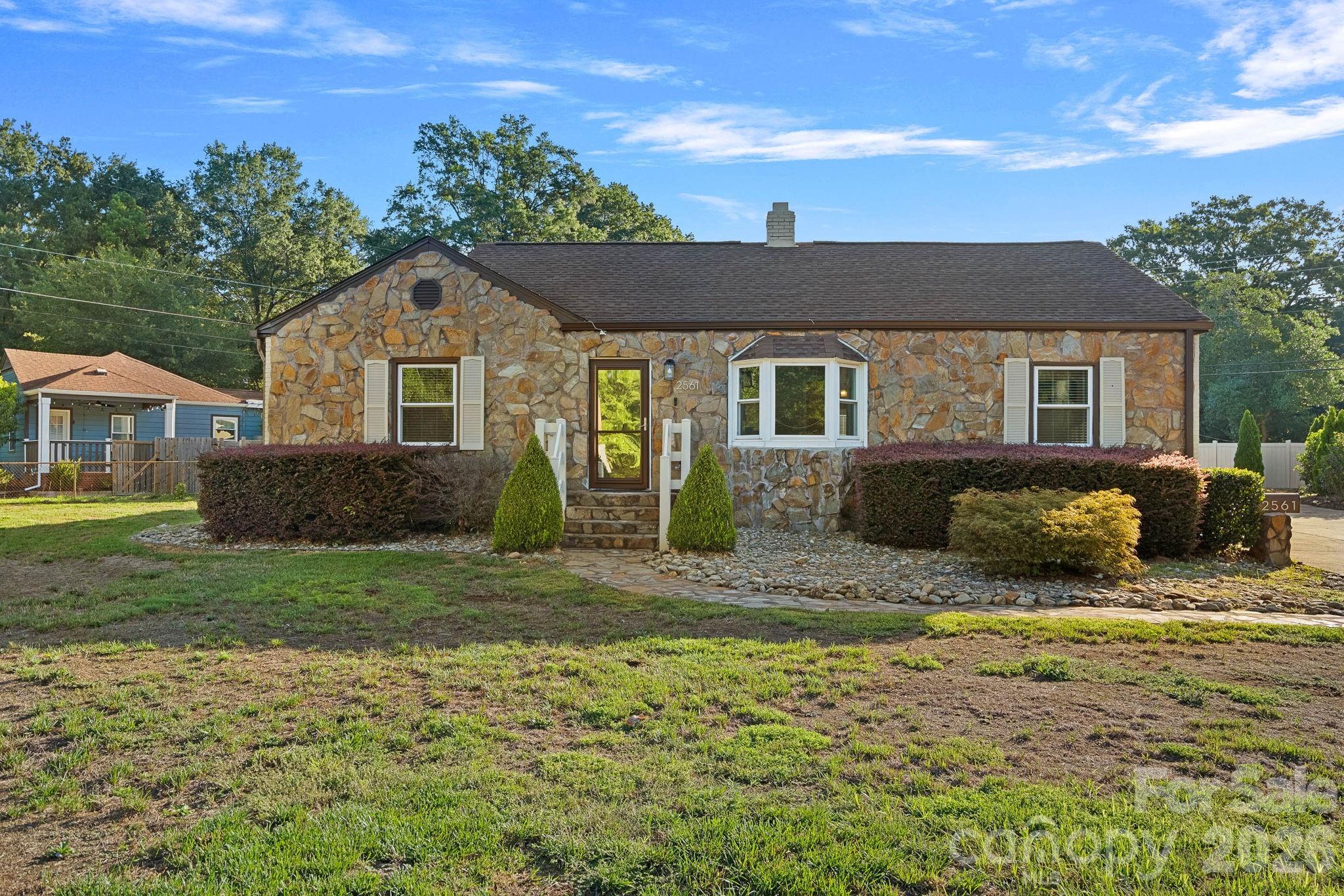 2561 Lumina Avenue — Charlotte