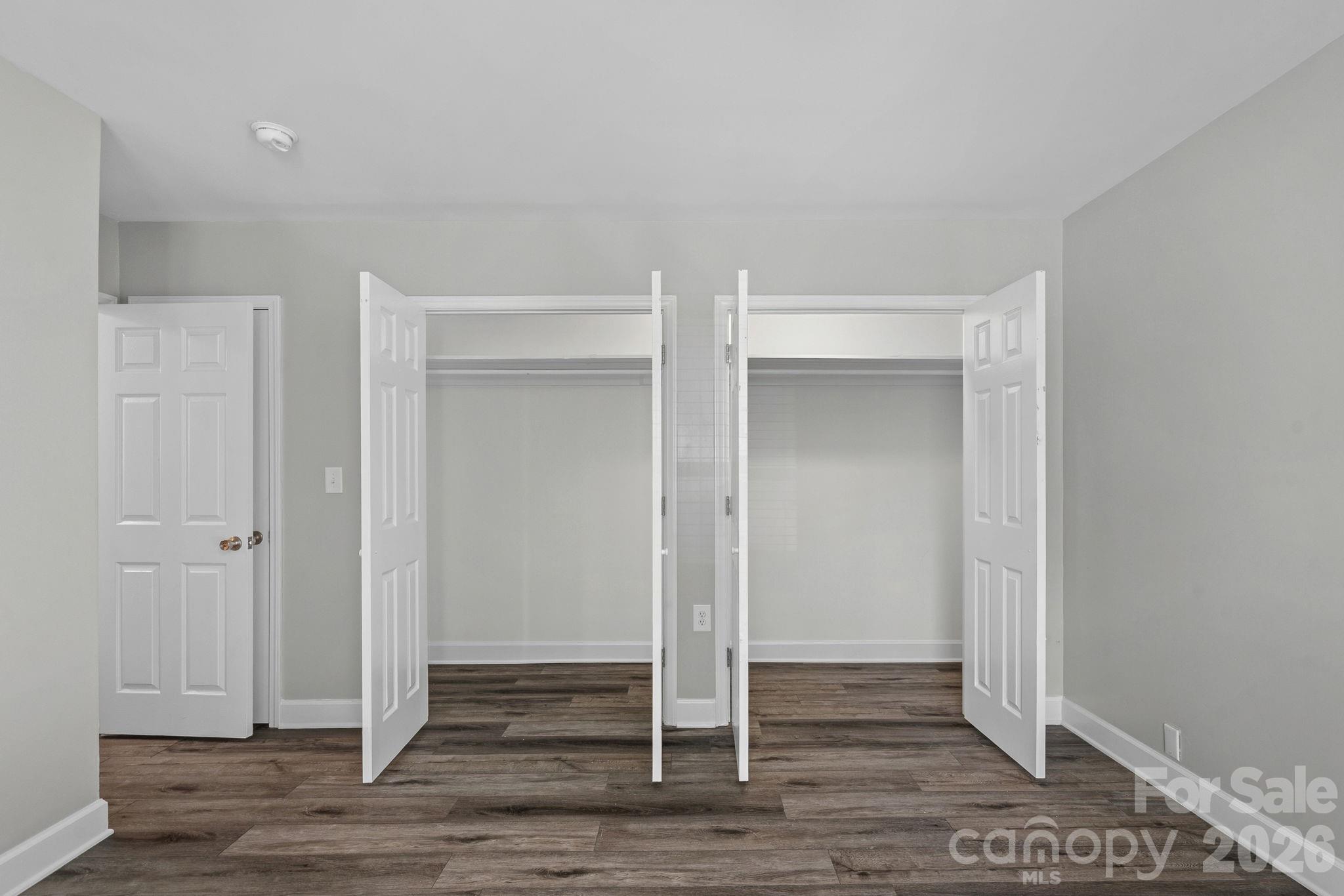 2561 Lumina Avenue — Charlotte