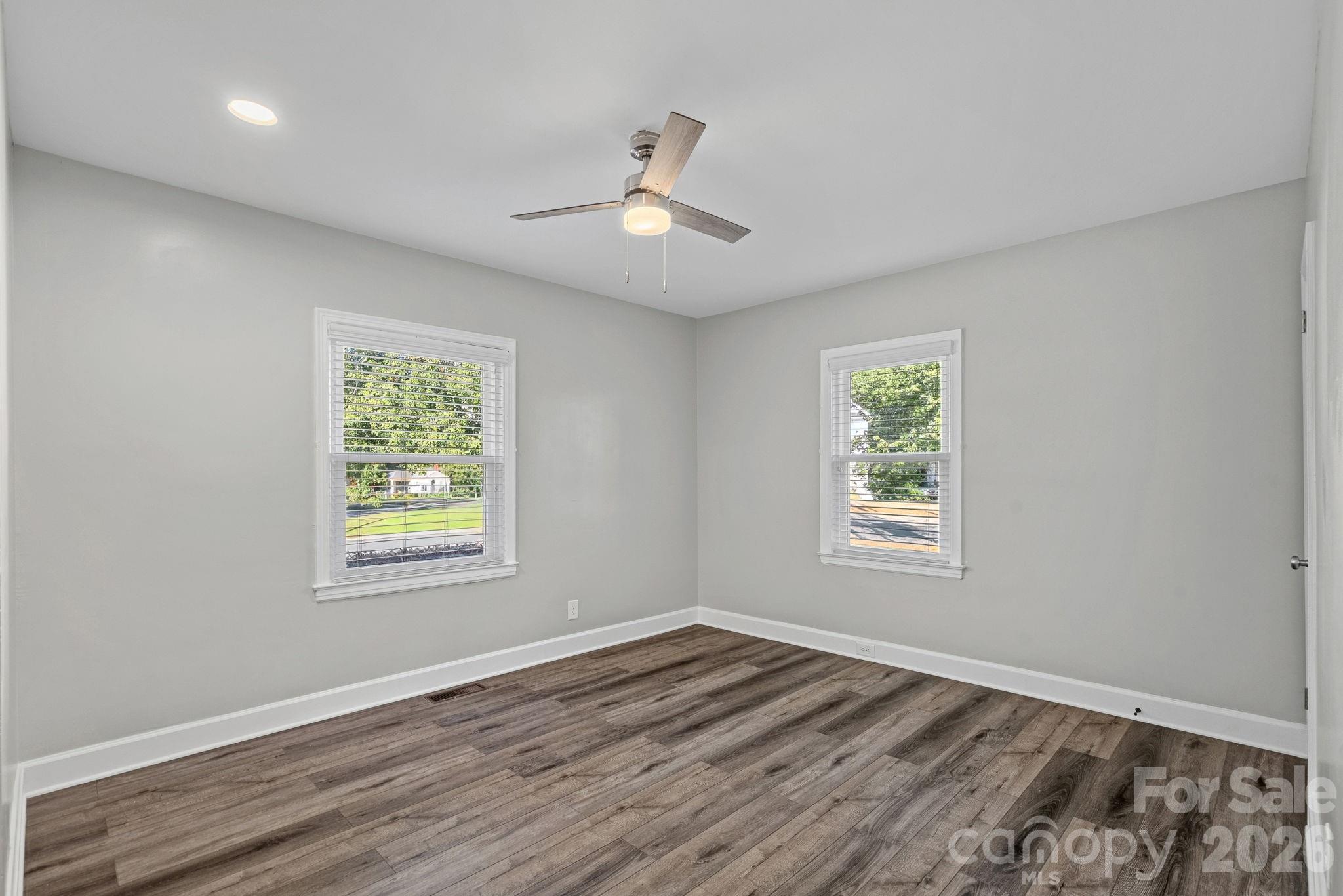 2561 Lumina Avenue — Charlotte