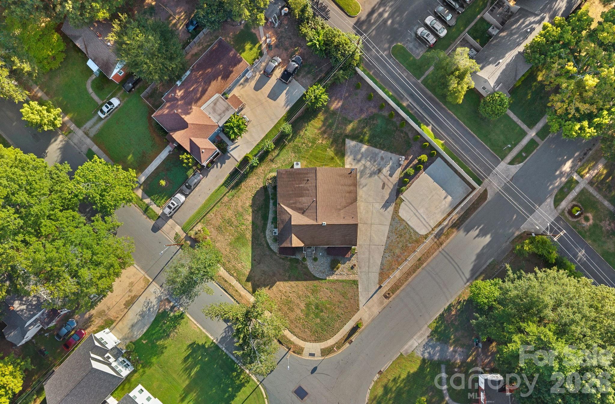 2561 Lumina Avenue — Charlotte