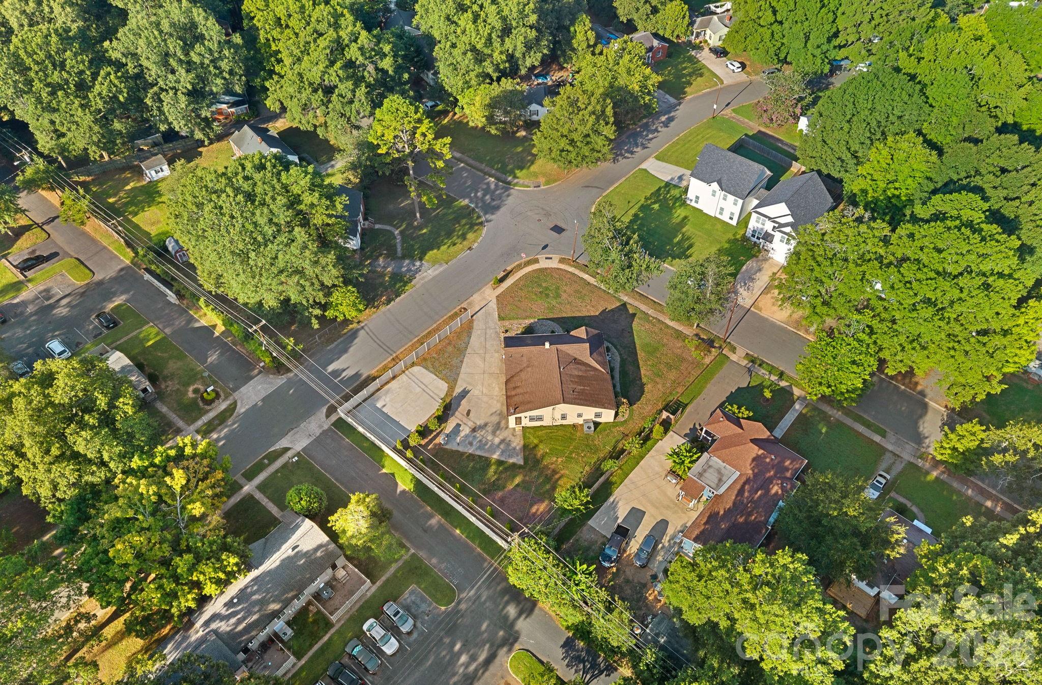 2561 Lumina Avenue — Charlotte