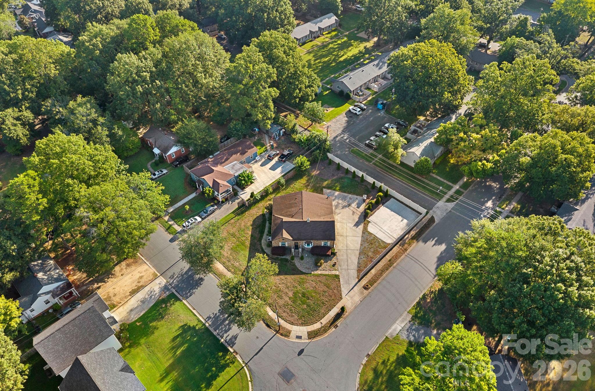 2561 Lumina Avenue — Charlotte