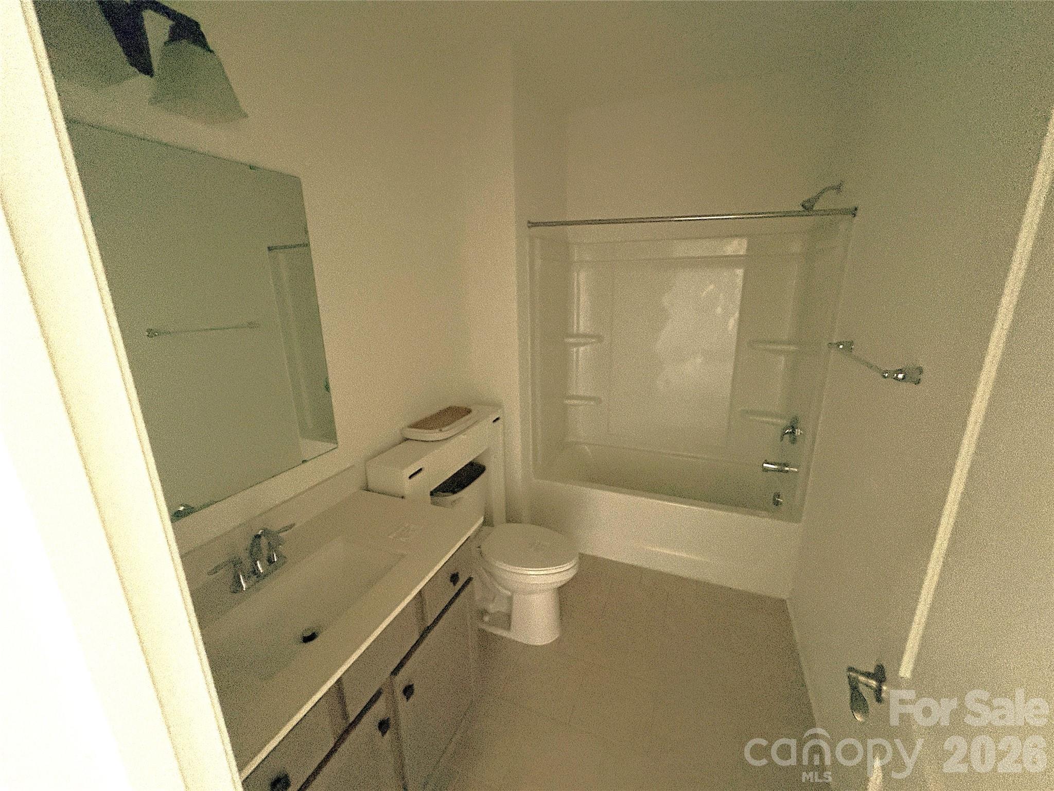 5239 Admirals Landing — Lancaster