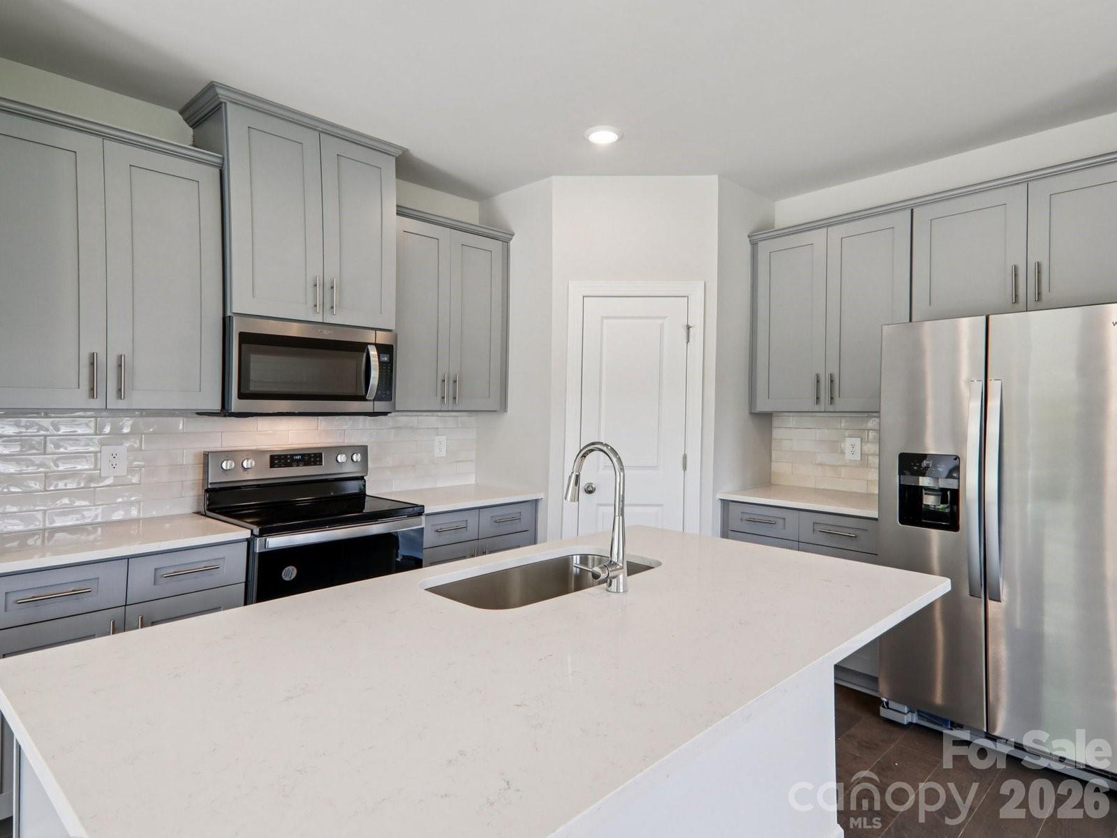 9049 Foggy Brook Loop — Charlotte