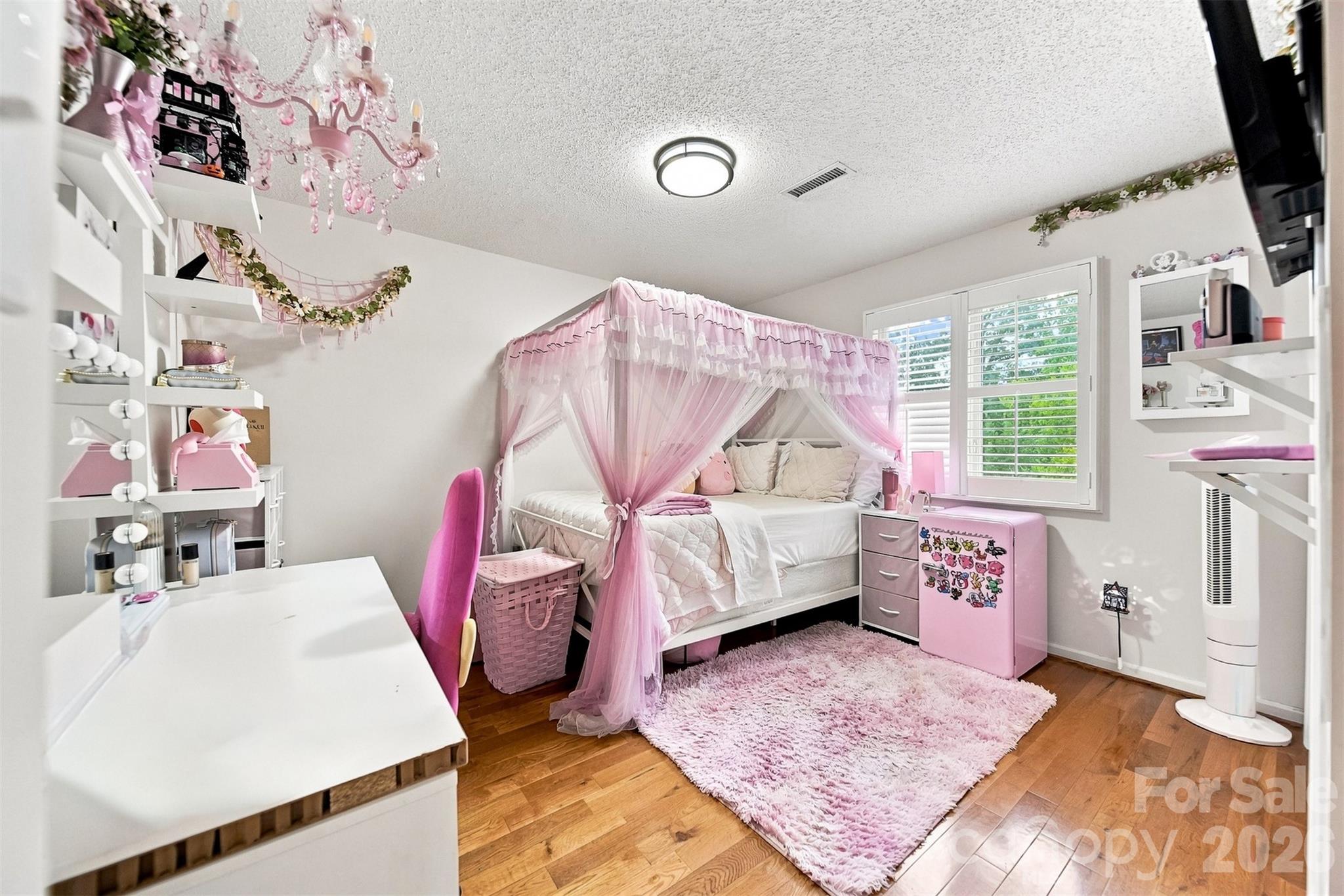 1007 21st Avenue NE — Hickory