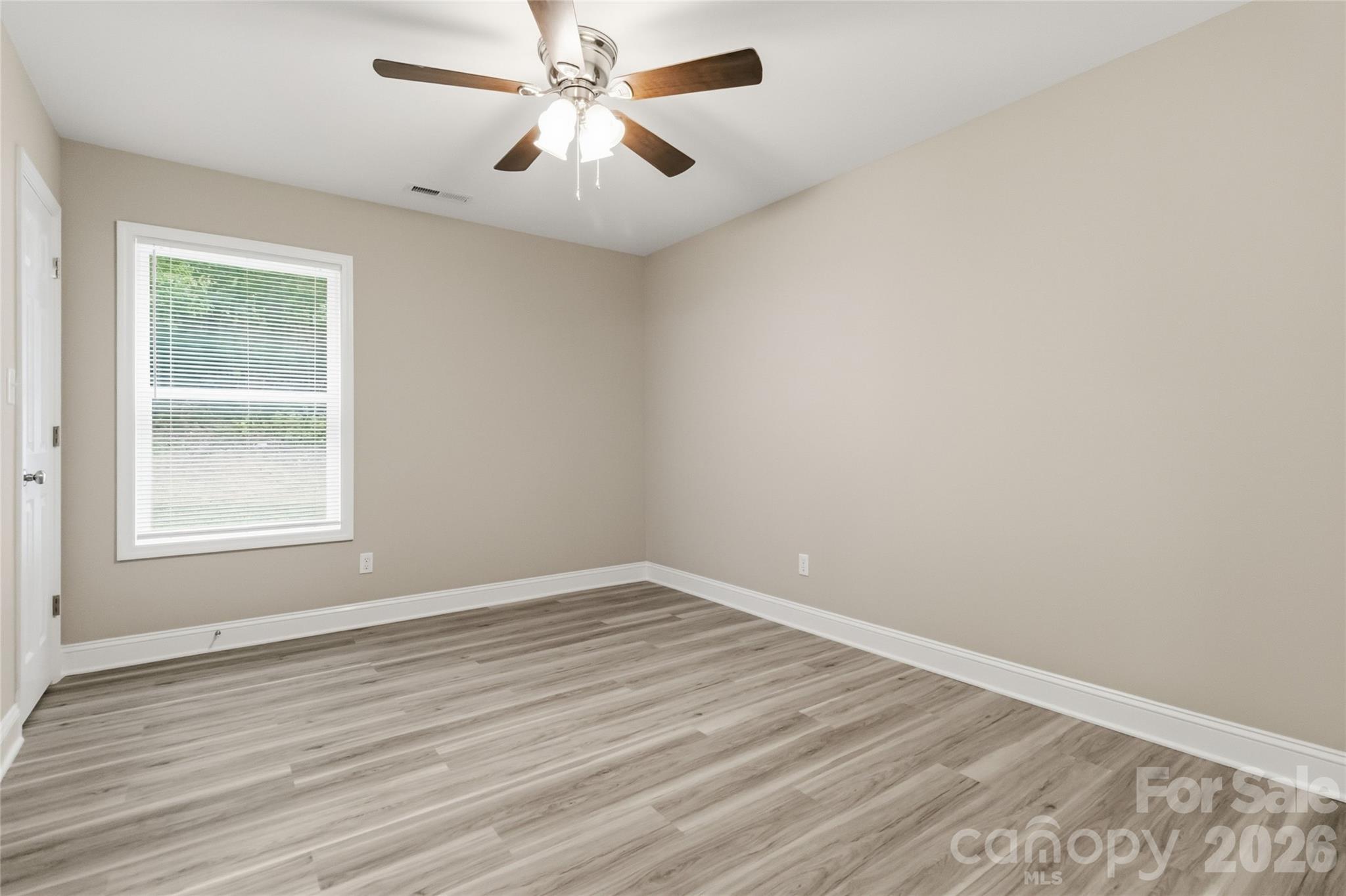 412 E Mclelland Avenue — Mooresville