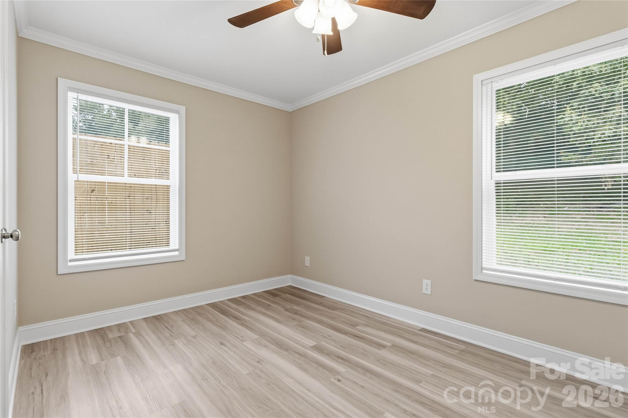 412 E Mclelland Avenue — Mooresville