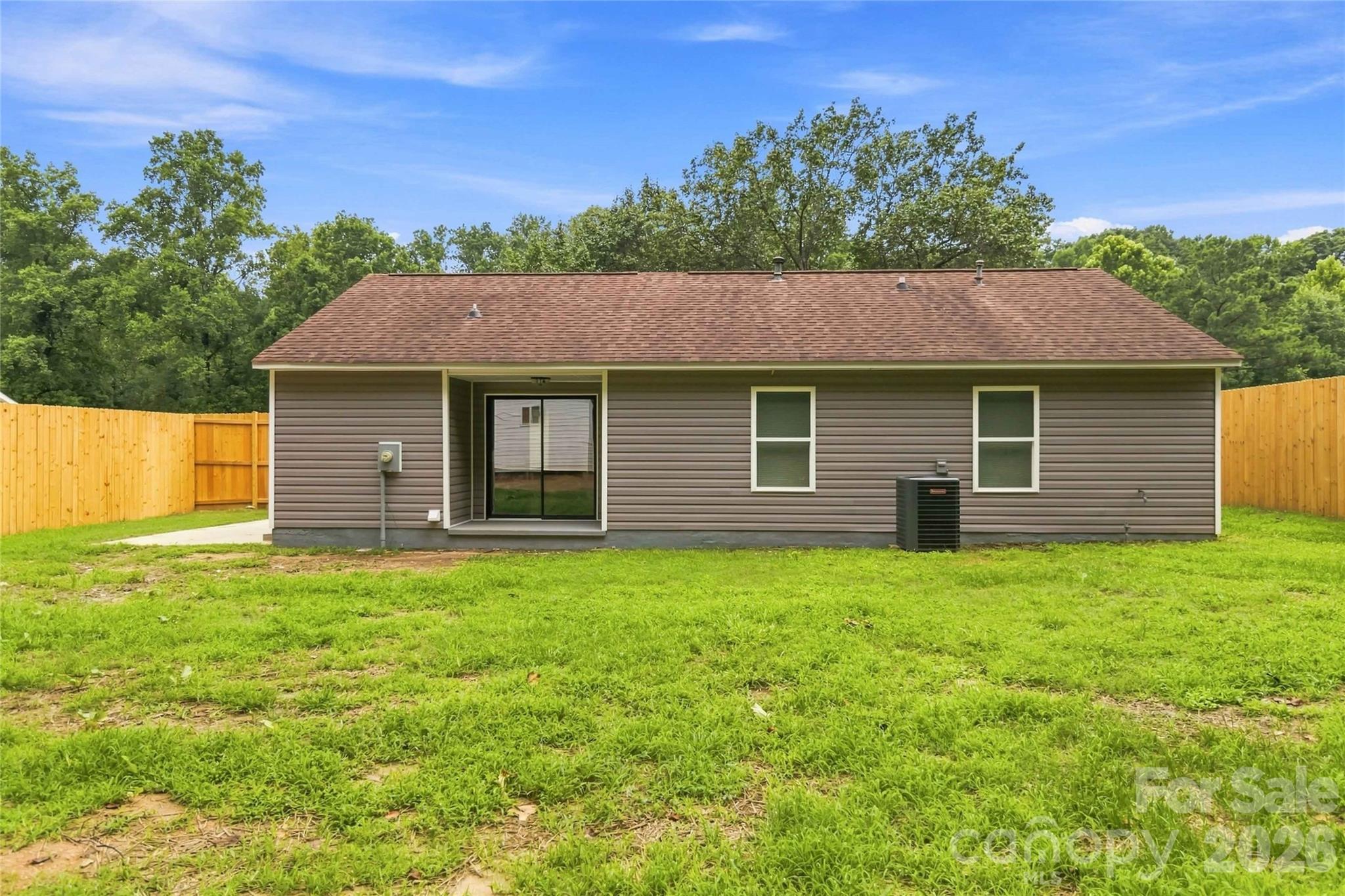 412 E Mclelland Avenue — Mooresville