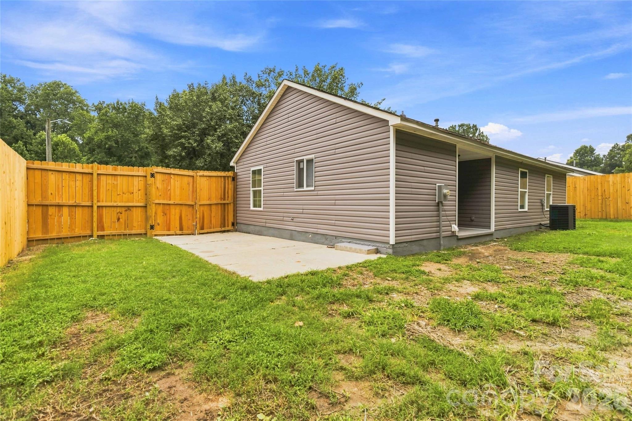 412 E Mclelland Avenue — Mooresville
