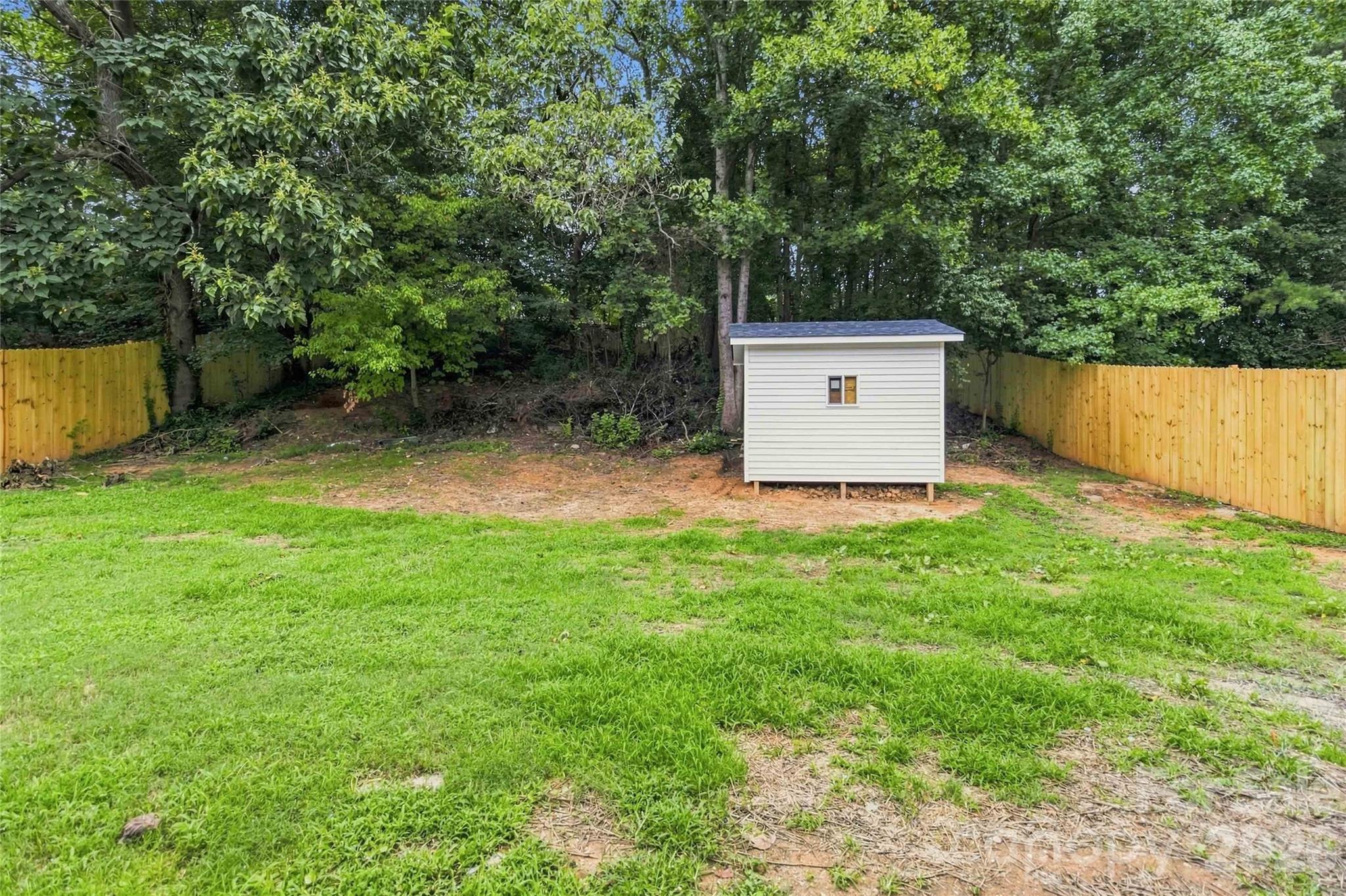 412 E Mclelland Avenue — Mooresville
