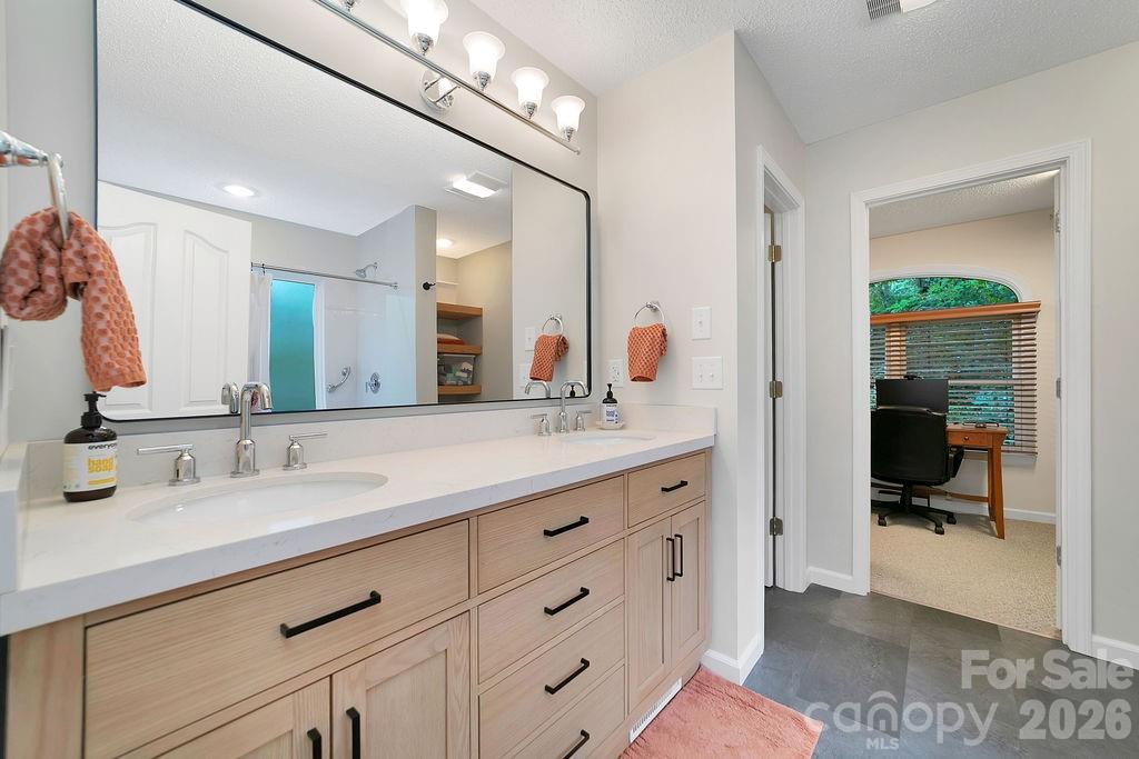 542 Soquili Drive — Brevard