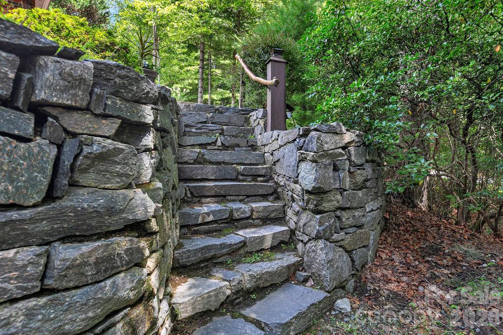 542 Soquili Drive — Brevard