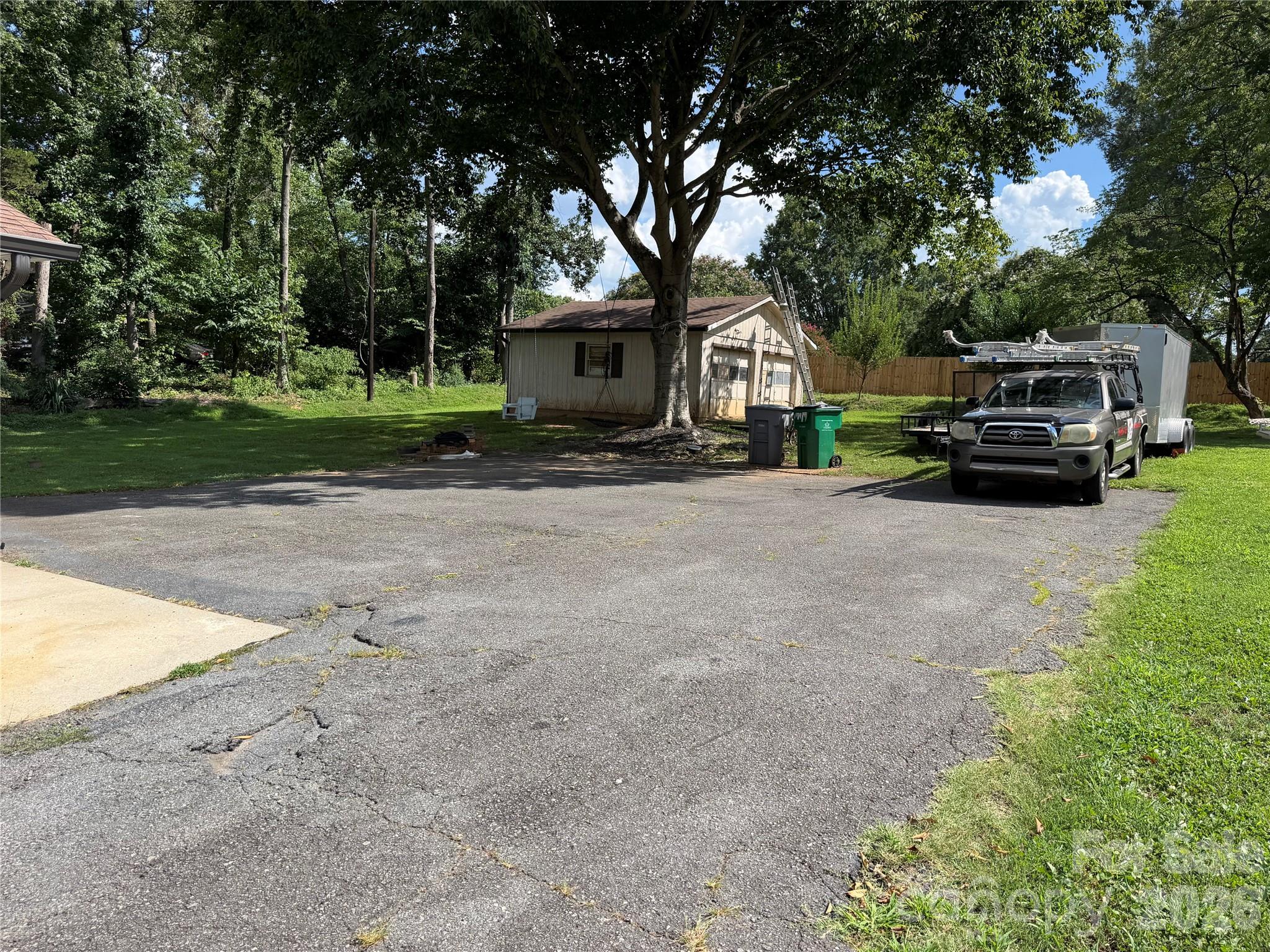 911 Eldorado Avenue — Charlotte