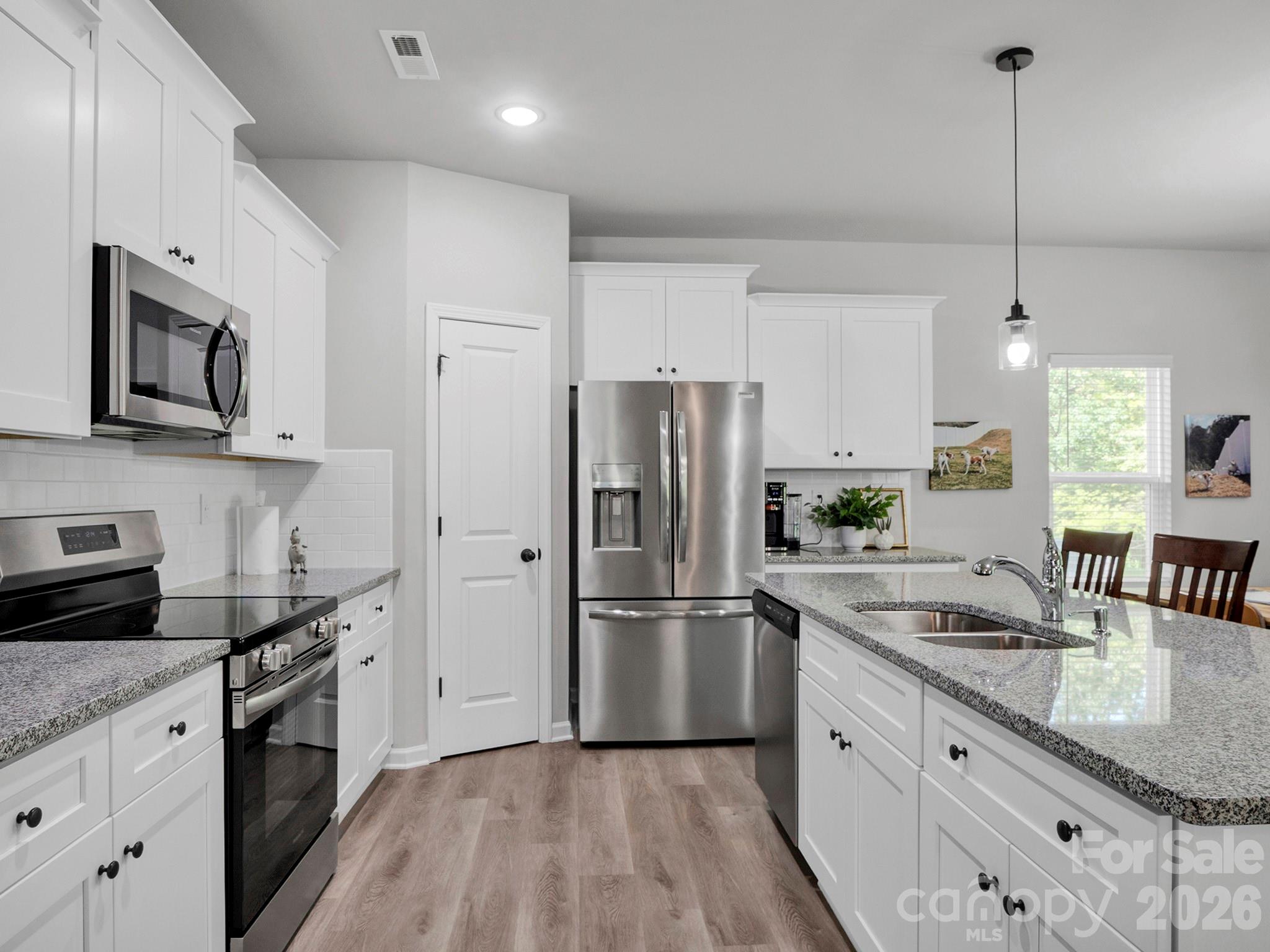 7203 Stoney Wood Lane — Charlotte