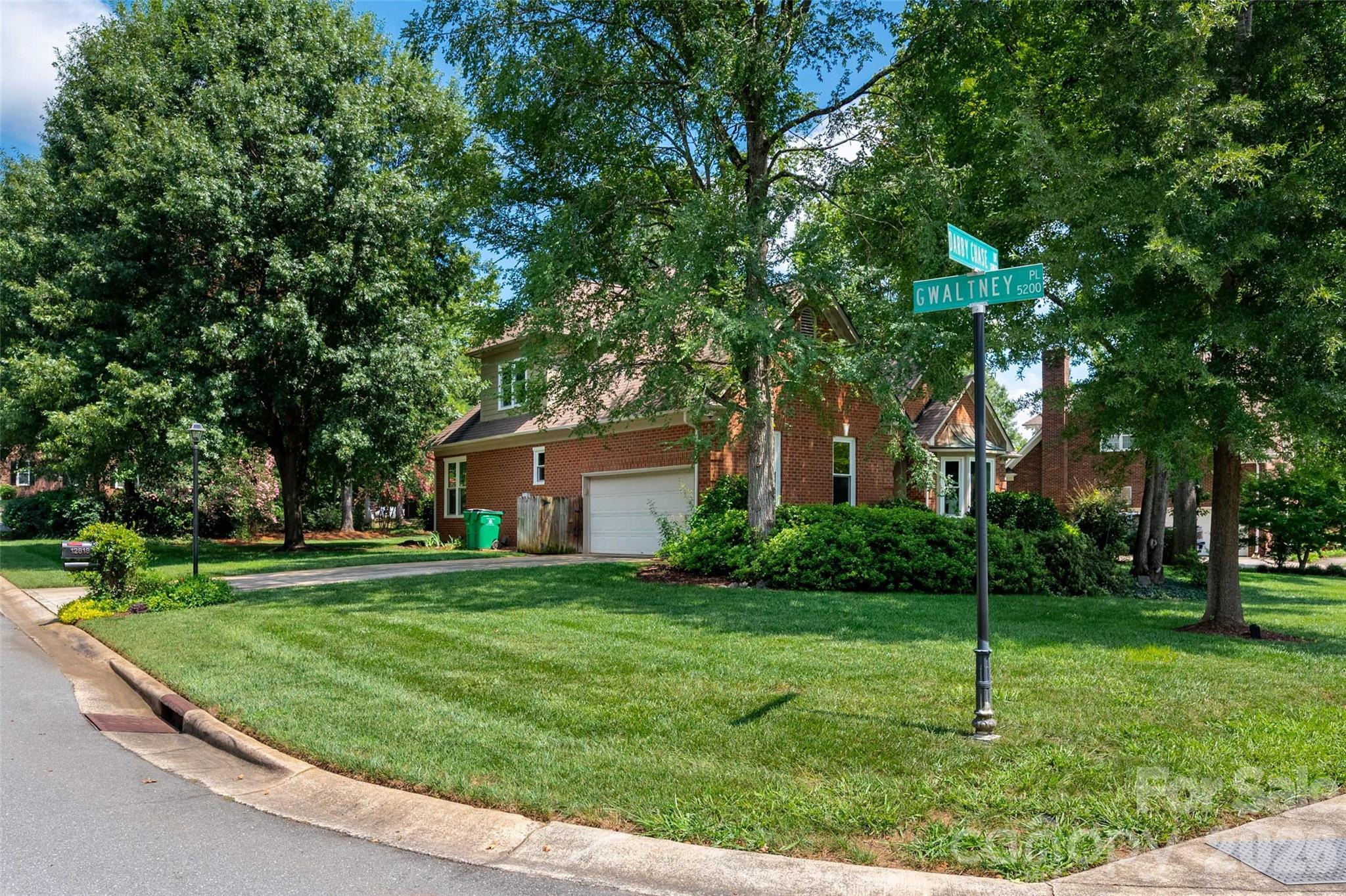12818 Darby Chase Drive — Charlotte