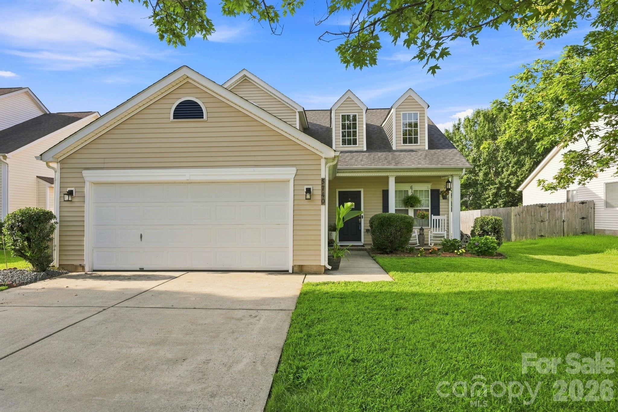 5740 Shining Oak Lane — Charlotte