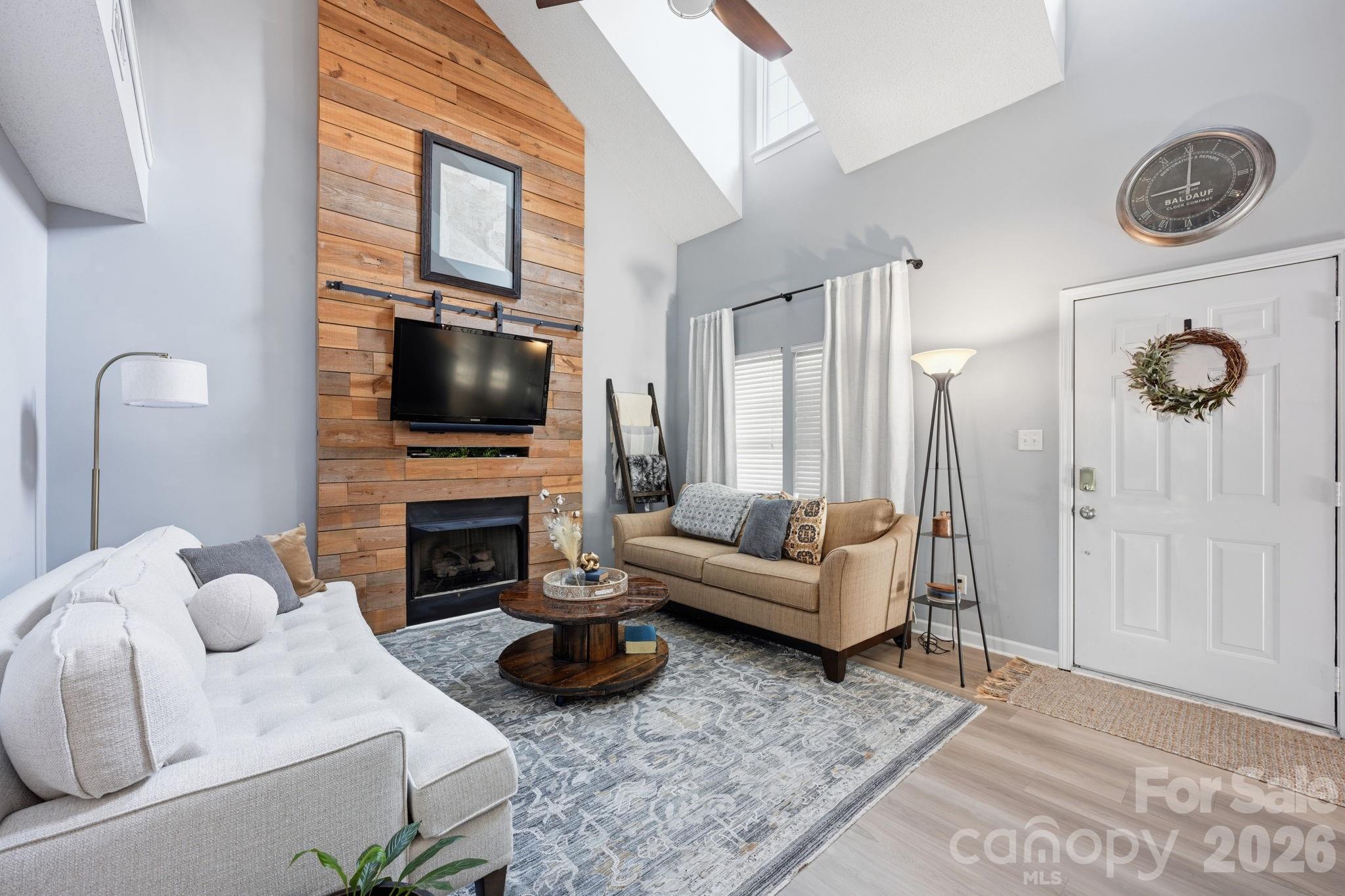 5740 Shining Oak Lane — Charlotte