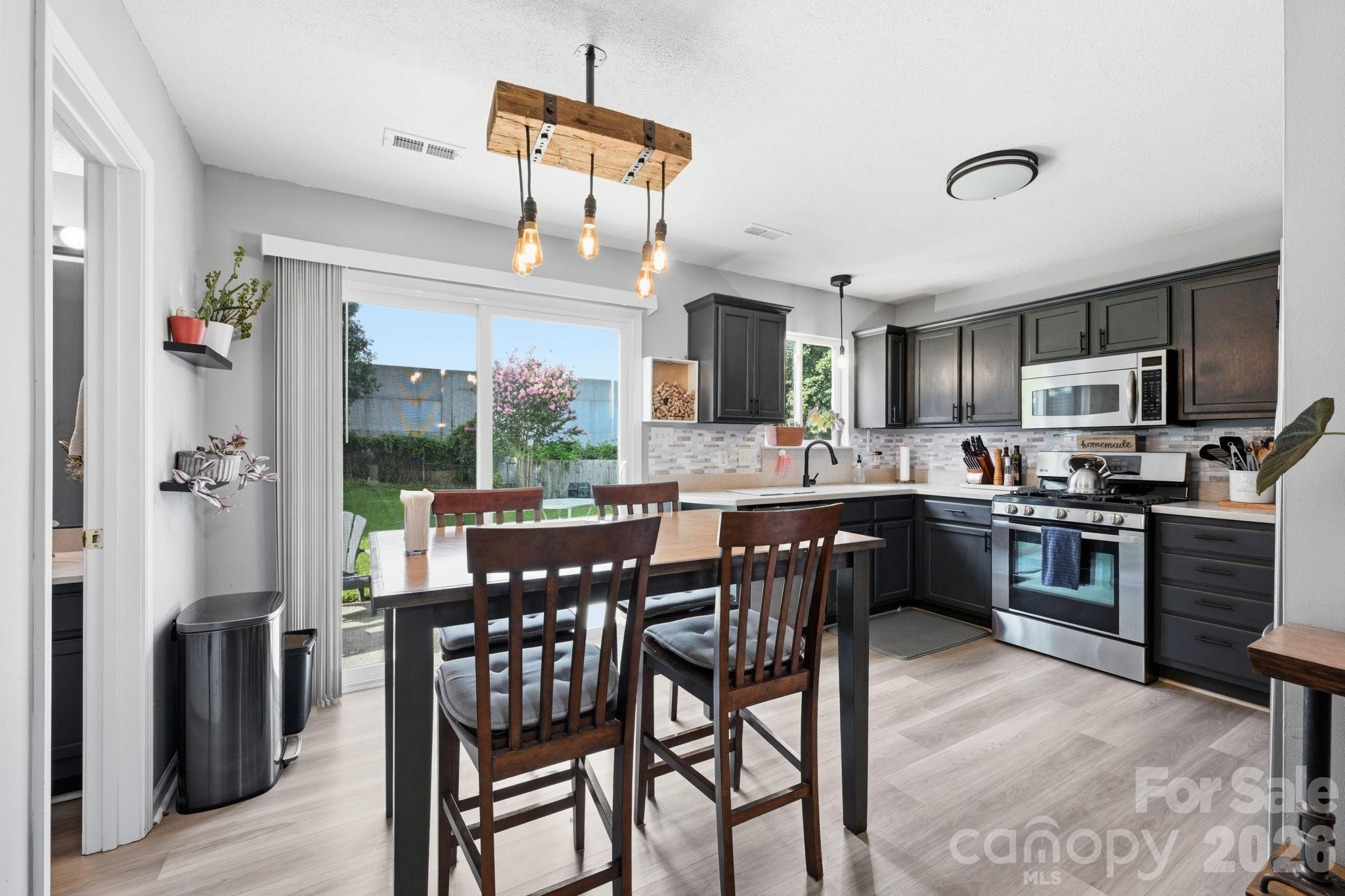 5740 Shining Oak Lane — Charlotte