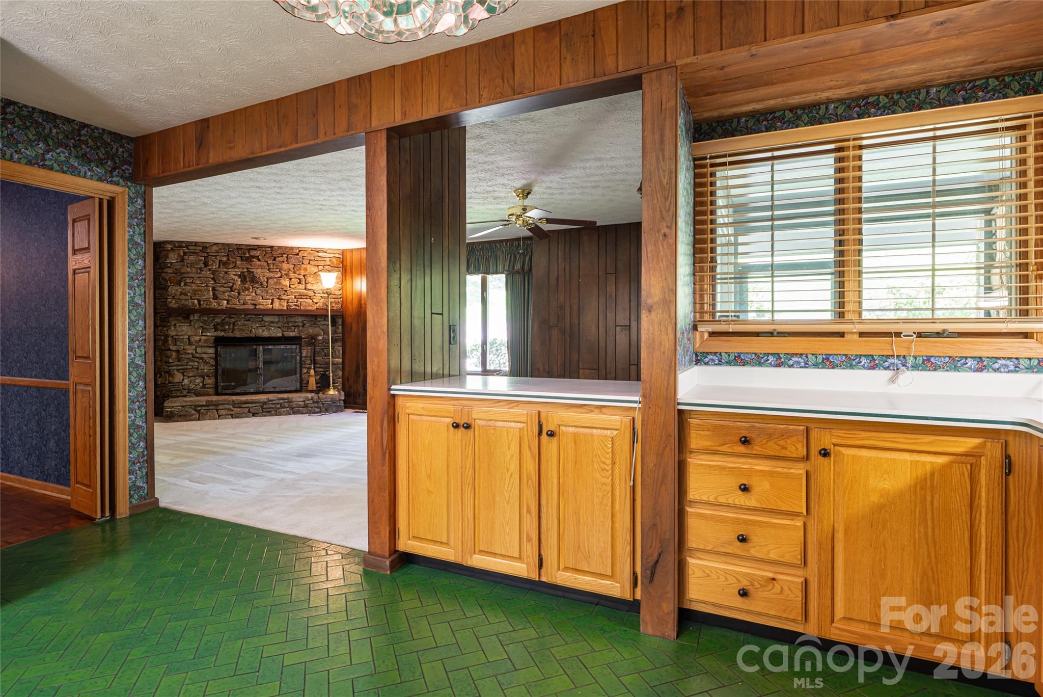 25 E Forest Road — Asheville