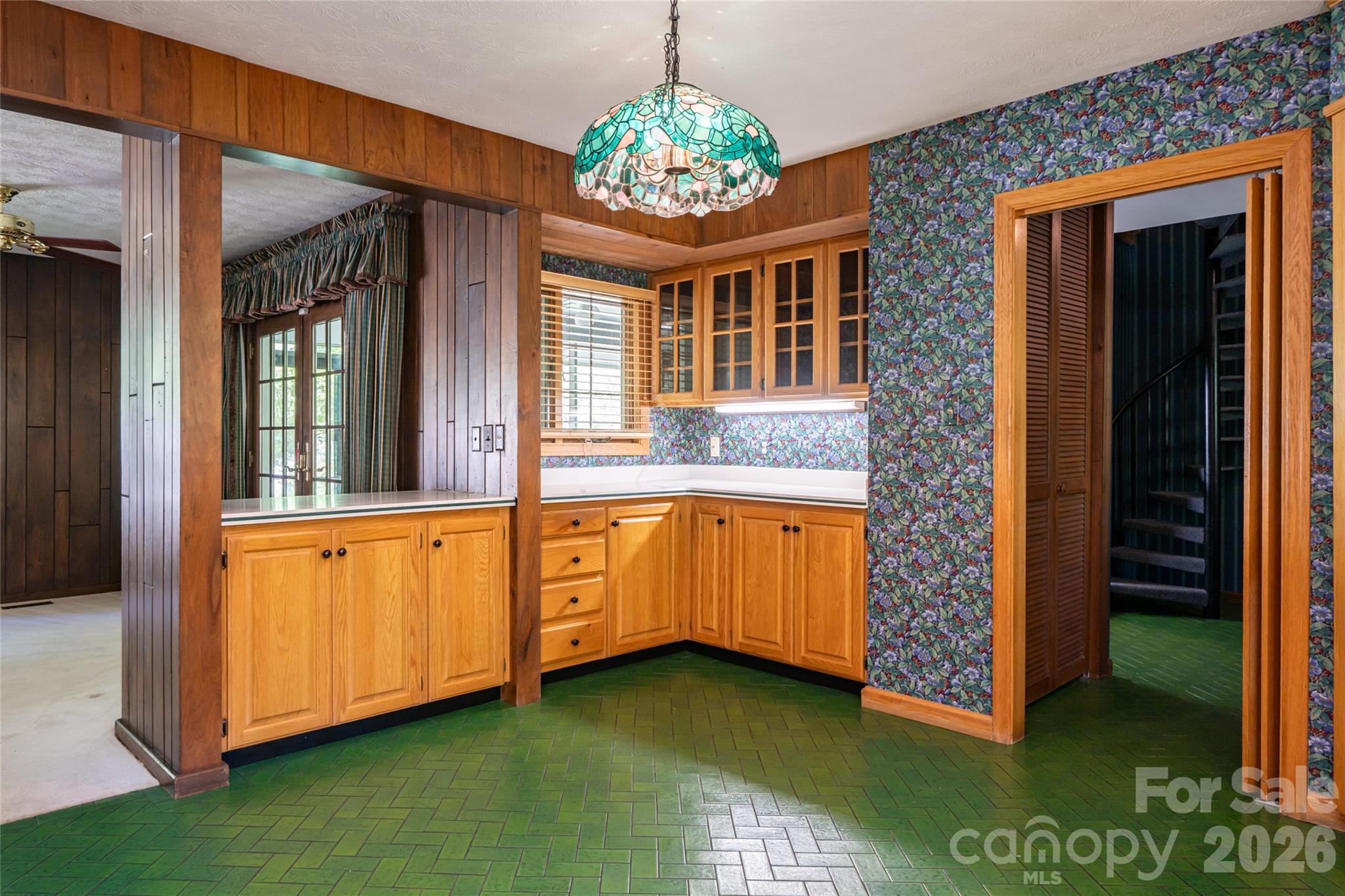 25 E Forest Road — Asheville