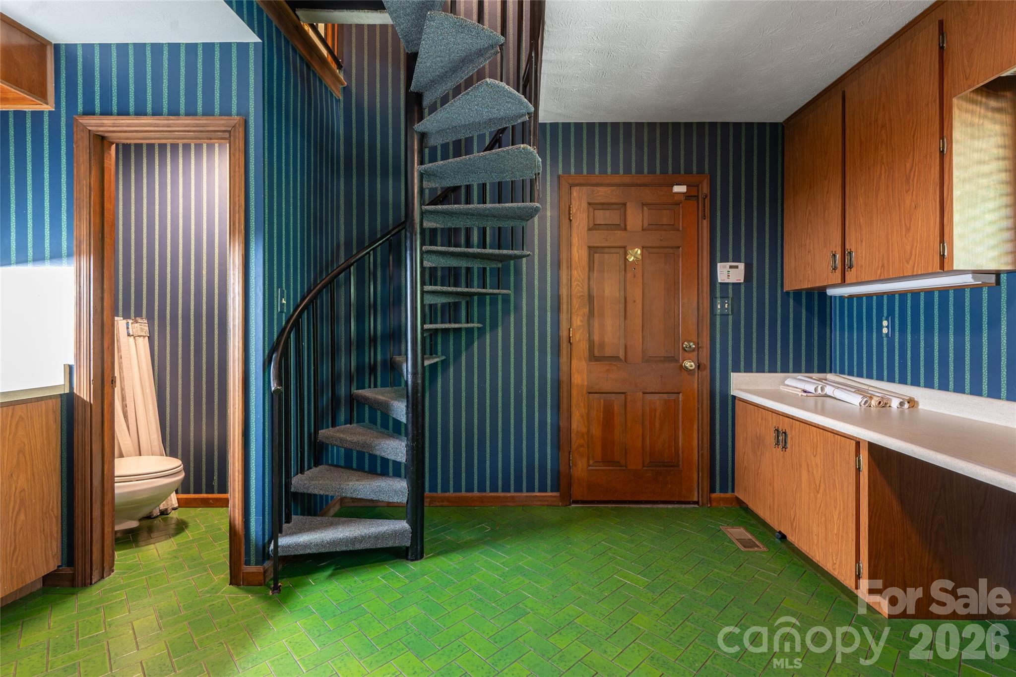25 E Forest Road — Asheville
