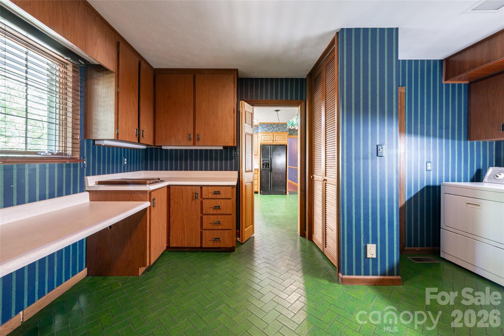 25 E Forest Road — Asheville