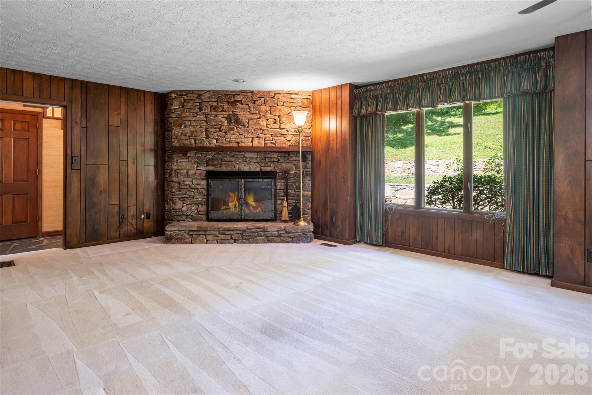 25 E Forest Road — Asheville