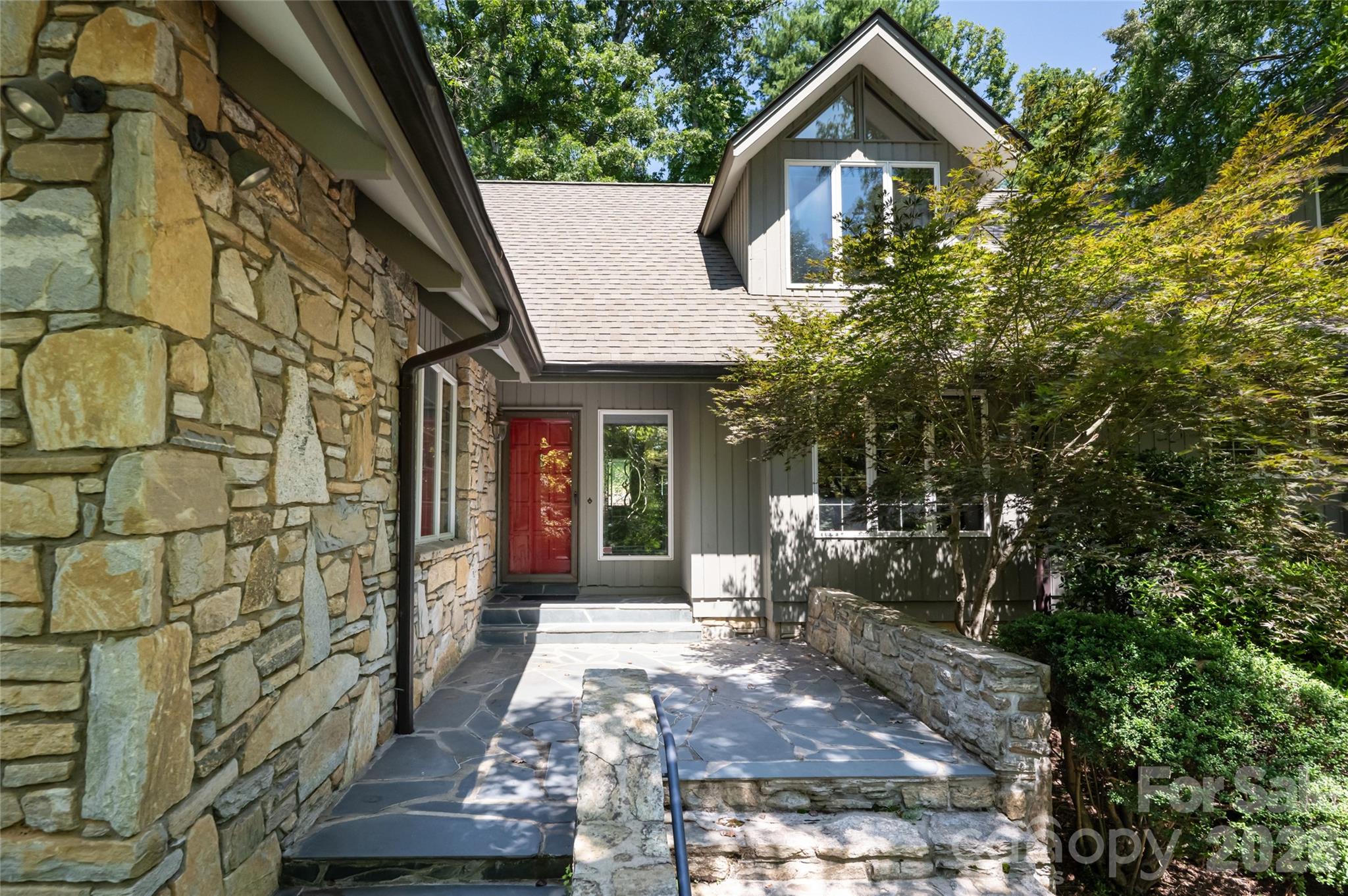 25 E Forest Road — Asheville