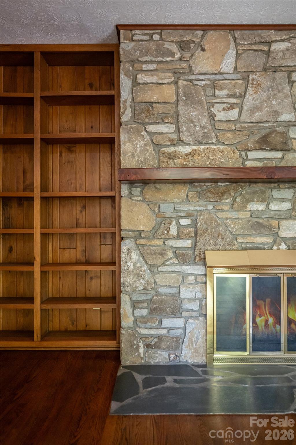25 E Forest Road — Asheville