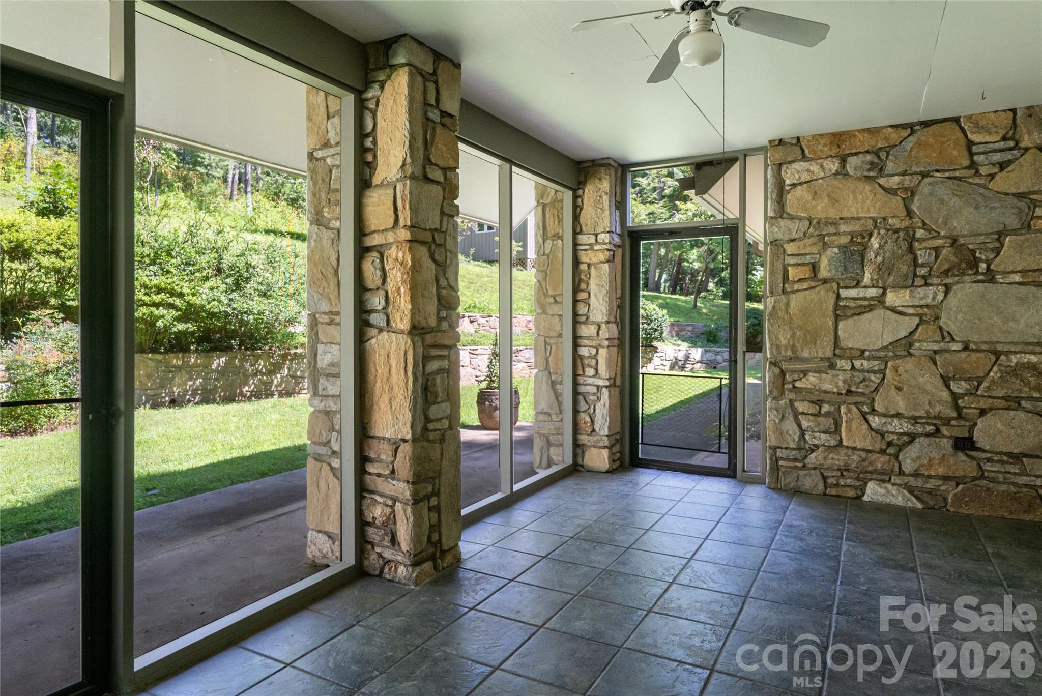 25 E Forest Road — Asheville
