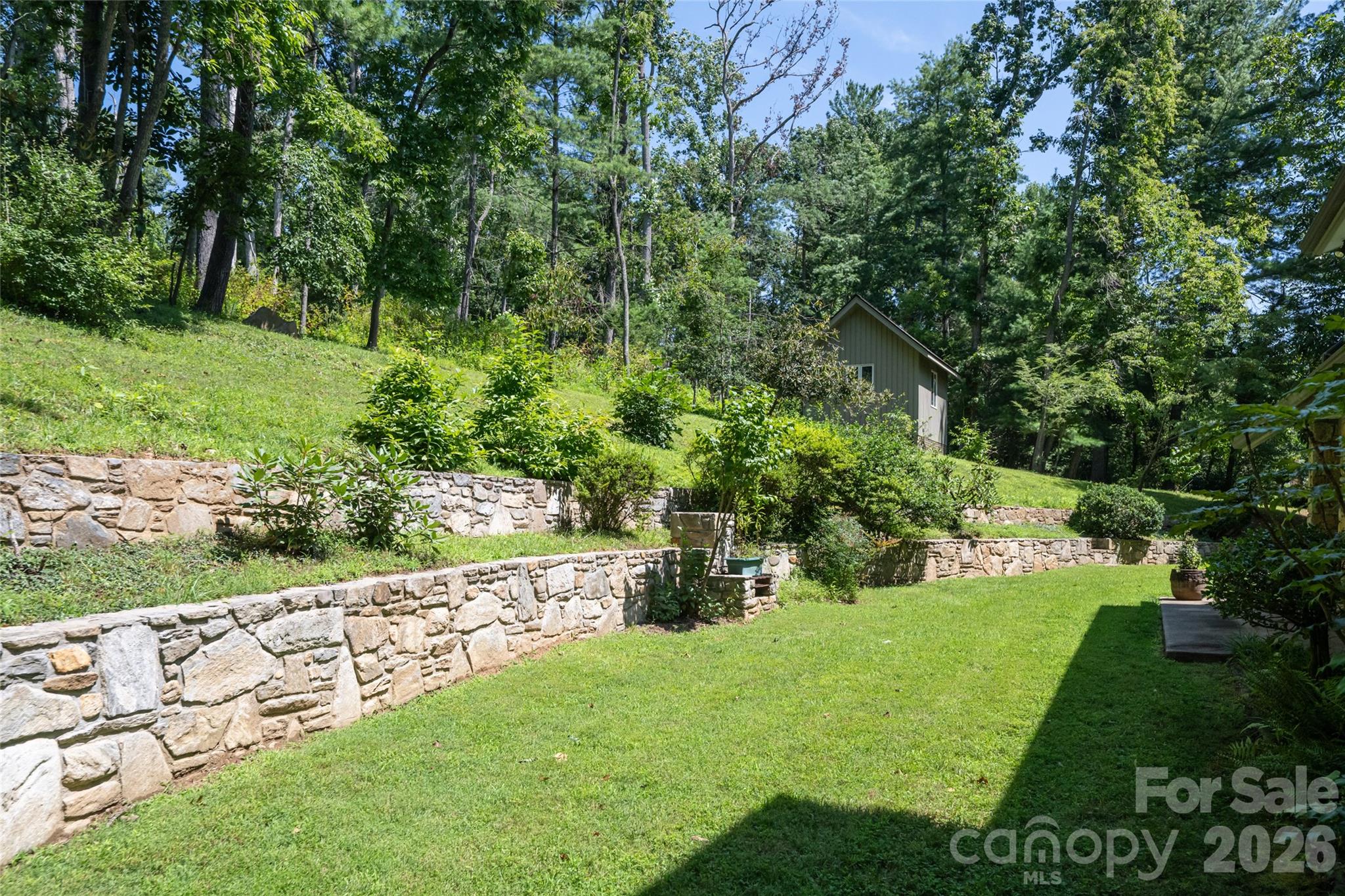 25 E Forest Road — Asheville