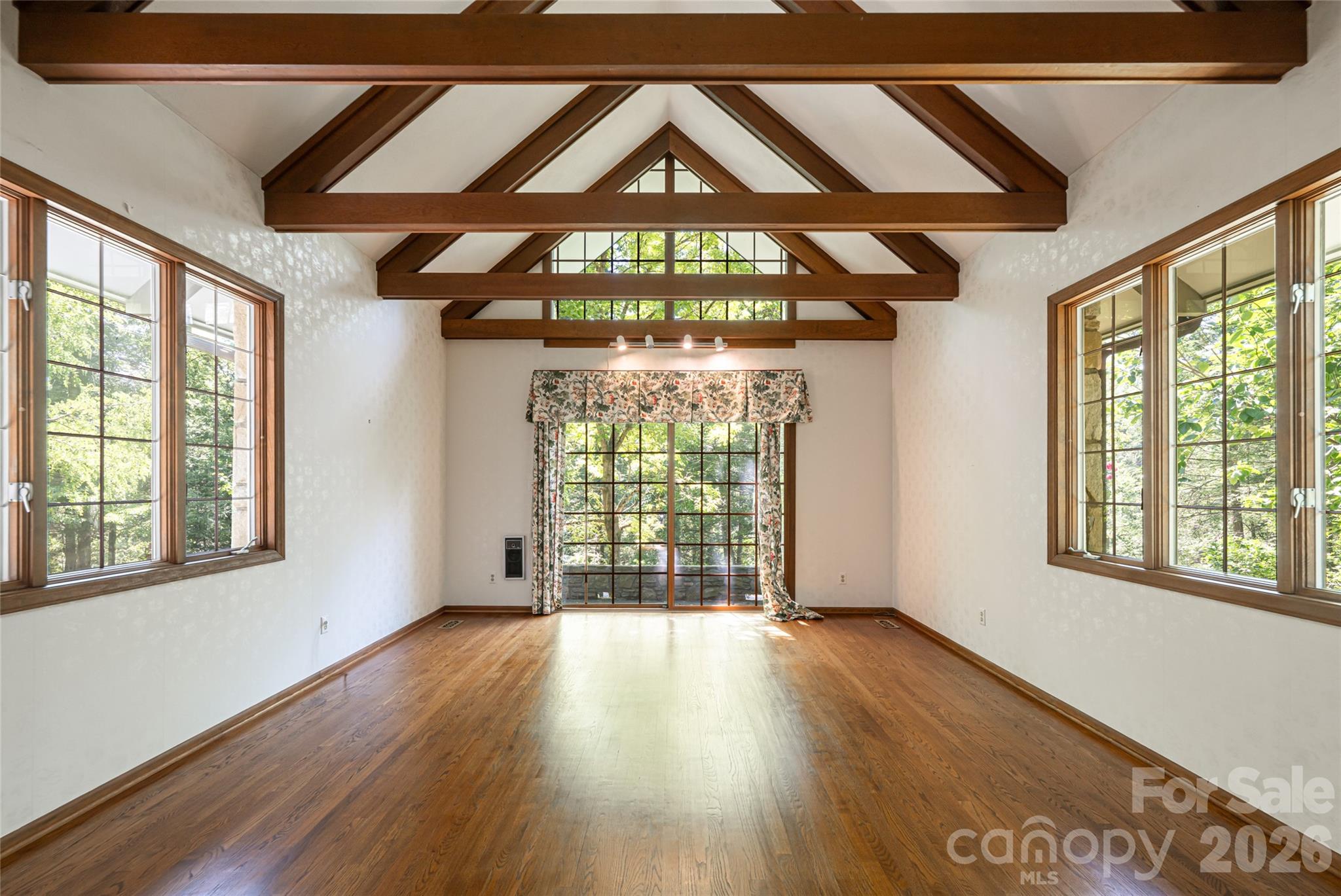 25 E Forest Road — Asheville