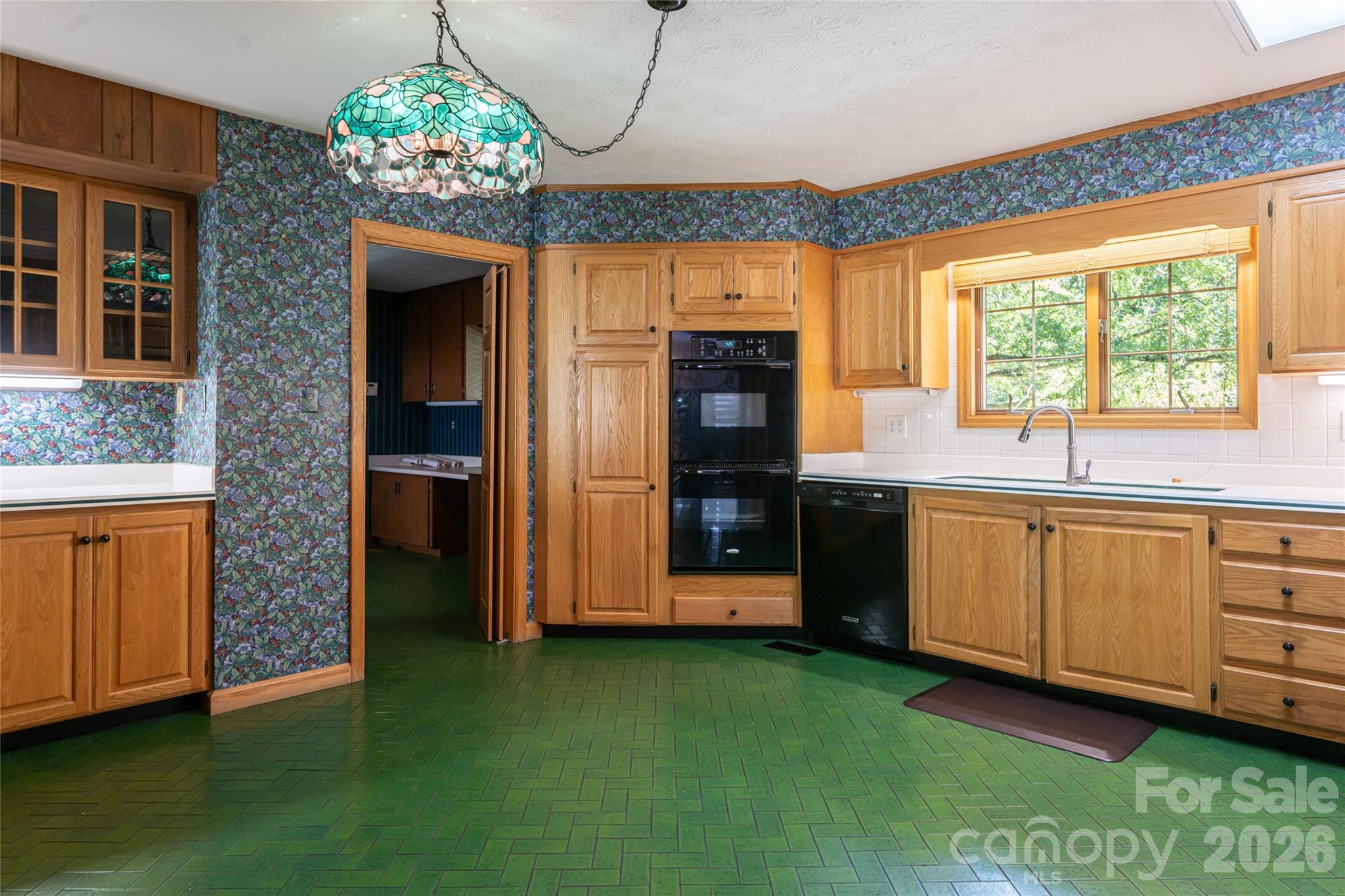 25 E Forest Road — Asheville