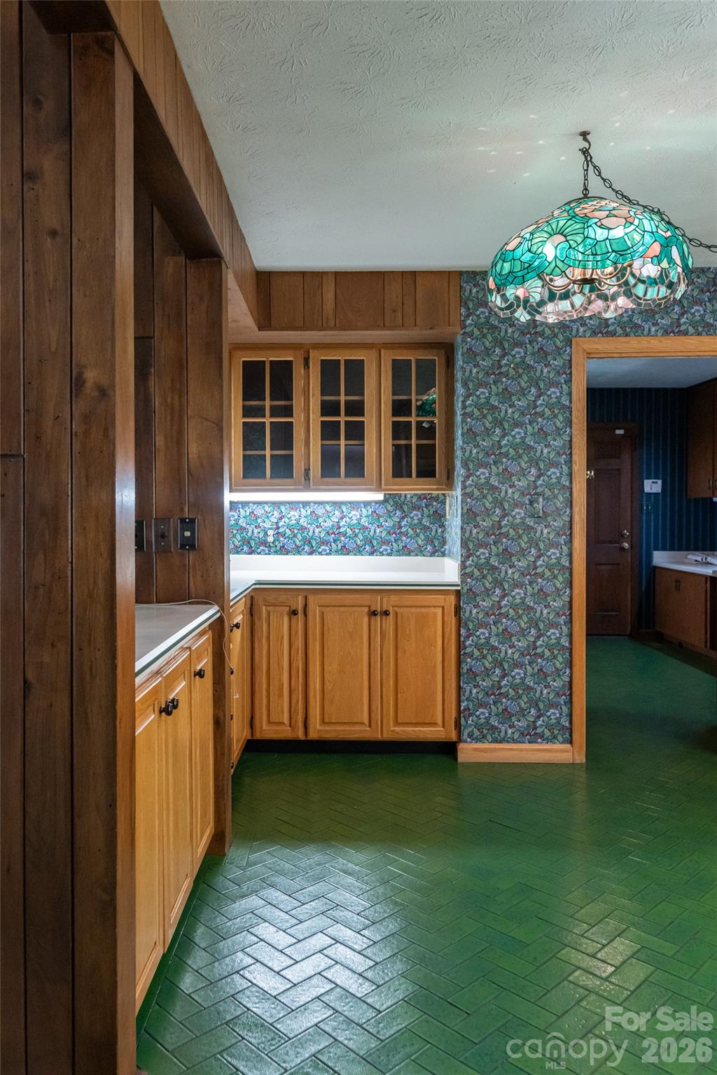 25 E Forest Road — Asheville