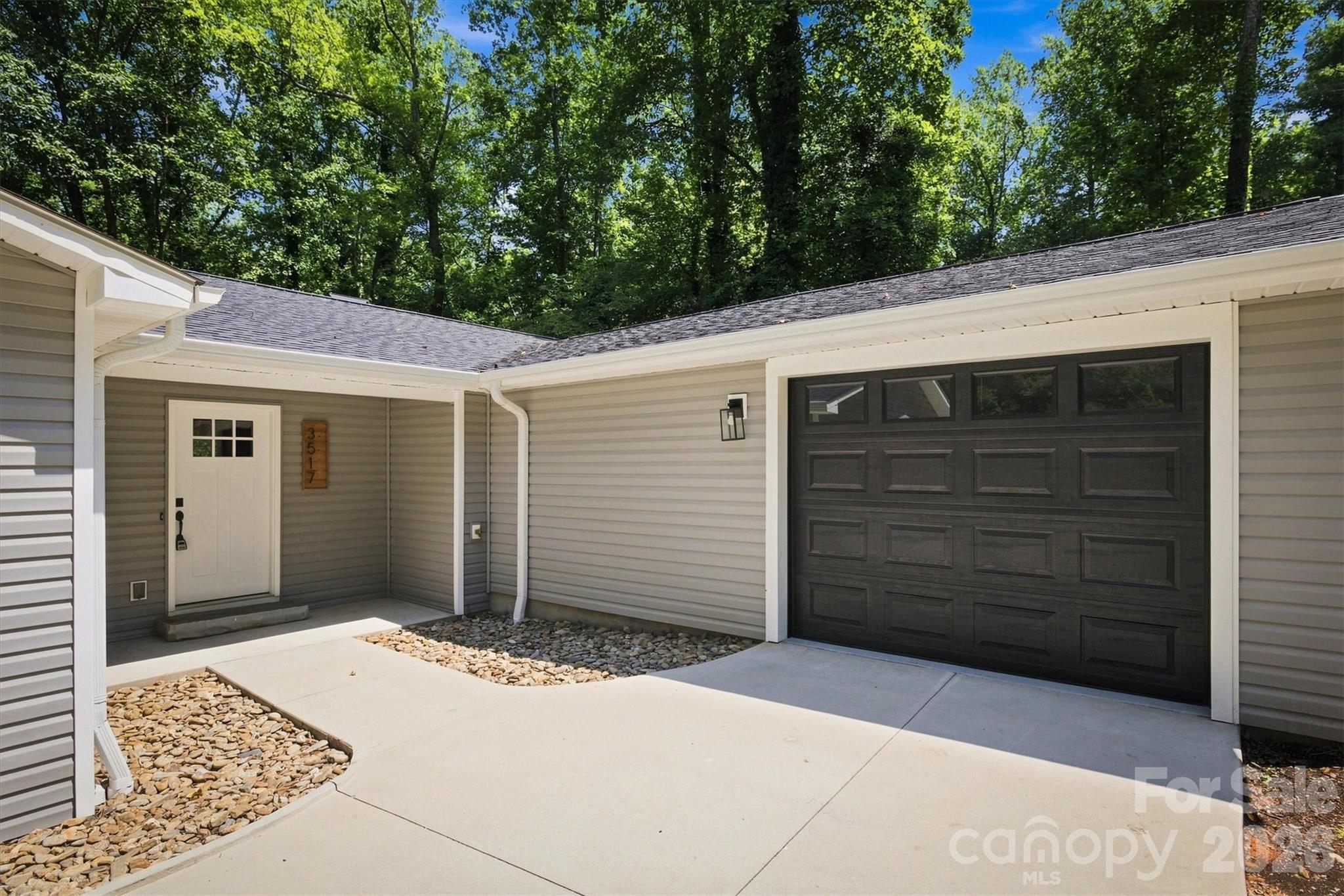 3517 Crestwood Drive — Morganton