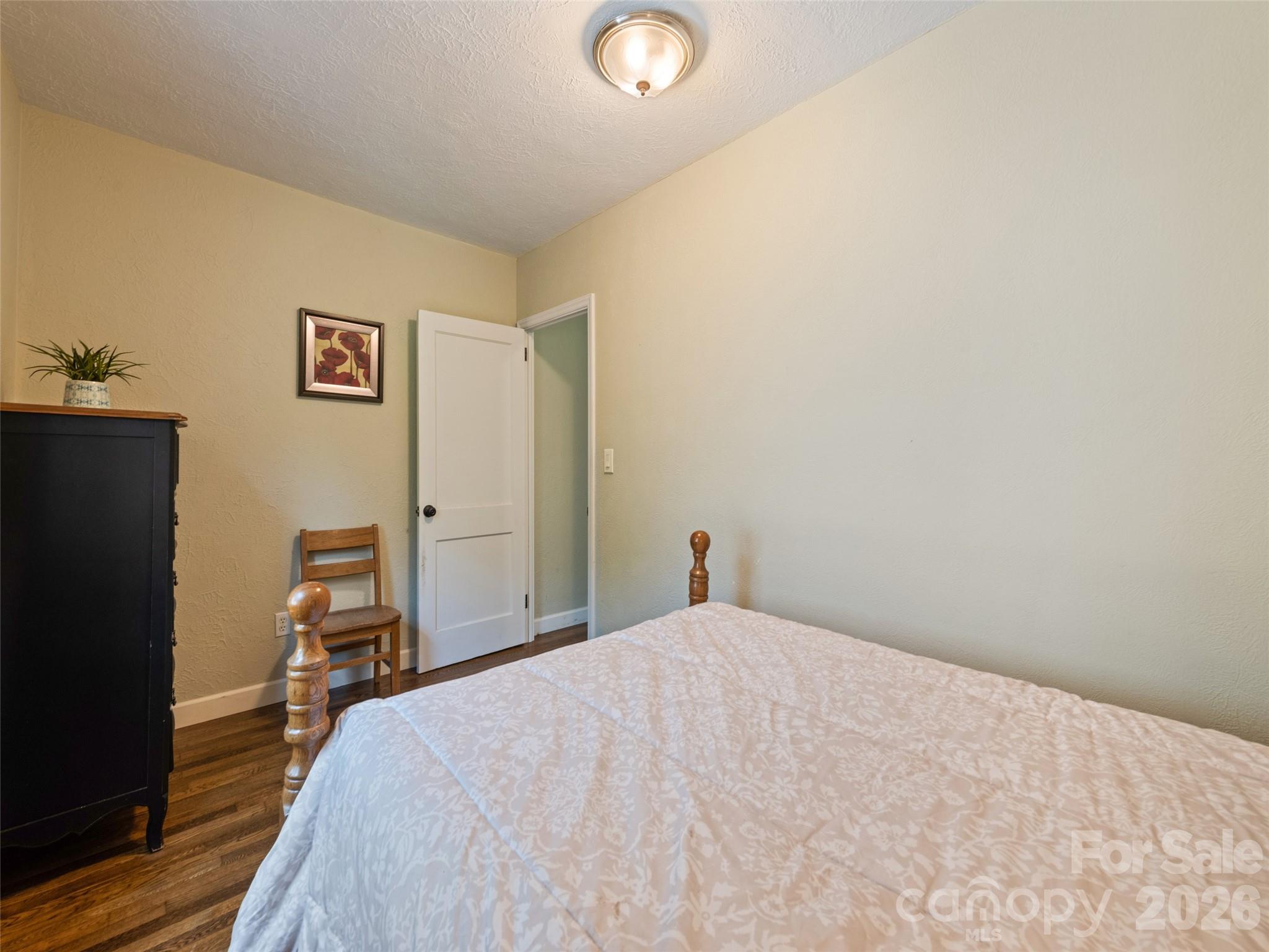 1909 Arlington Place — Hendersonville