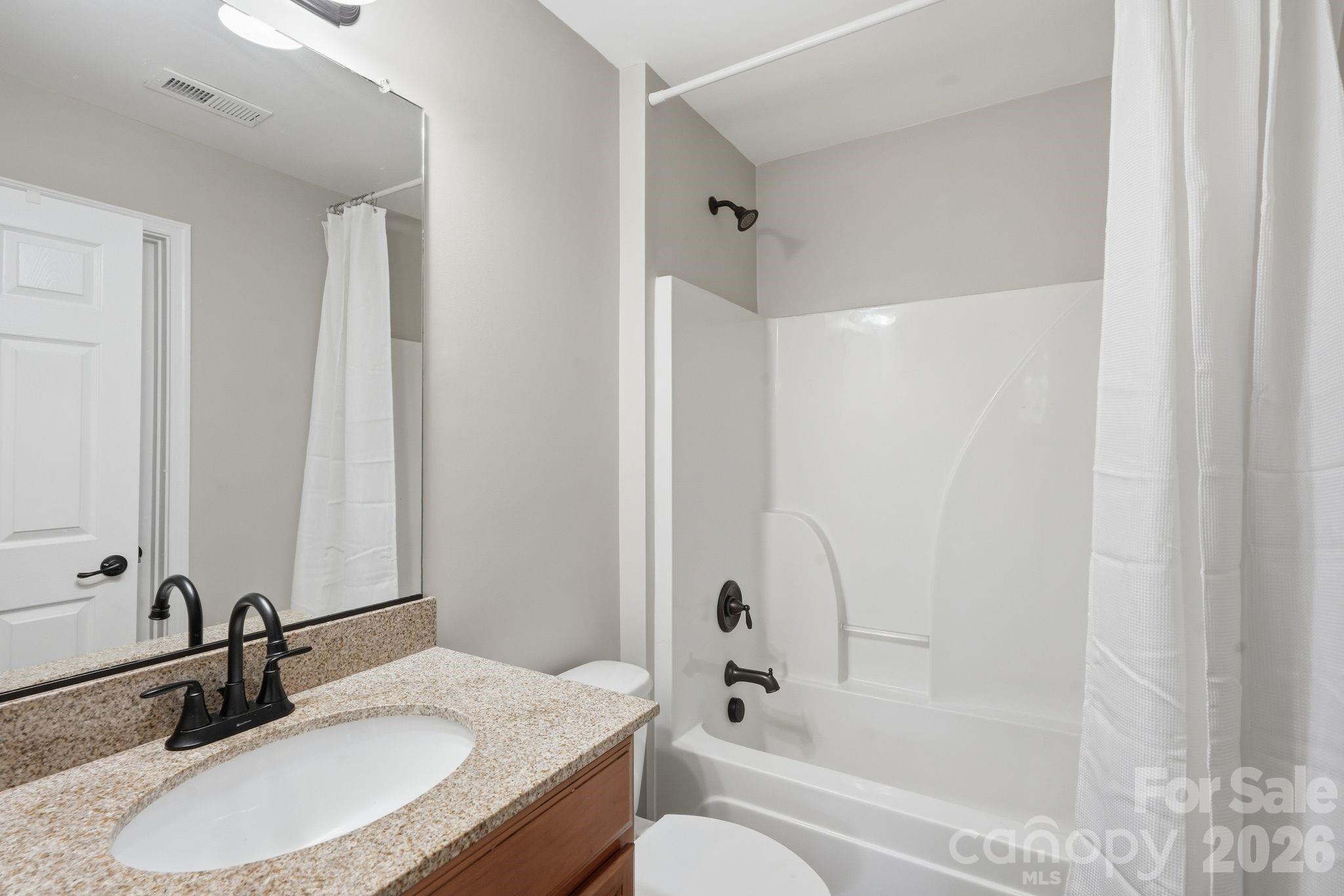 4851 Summerside Drive — Clover