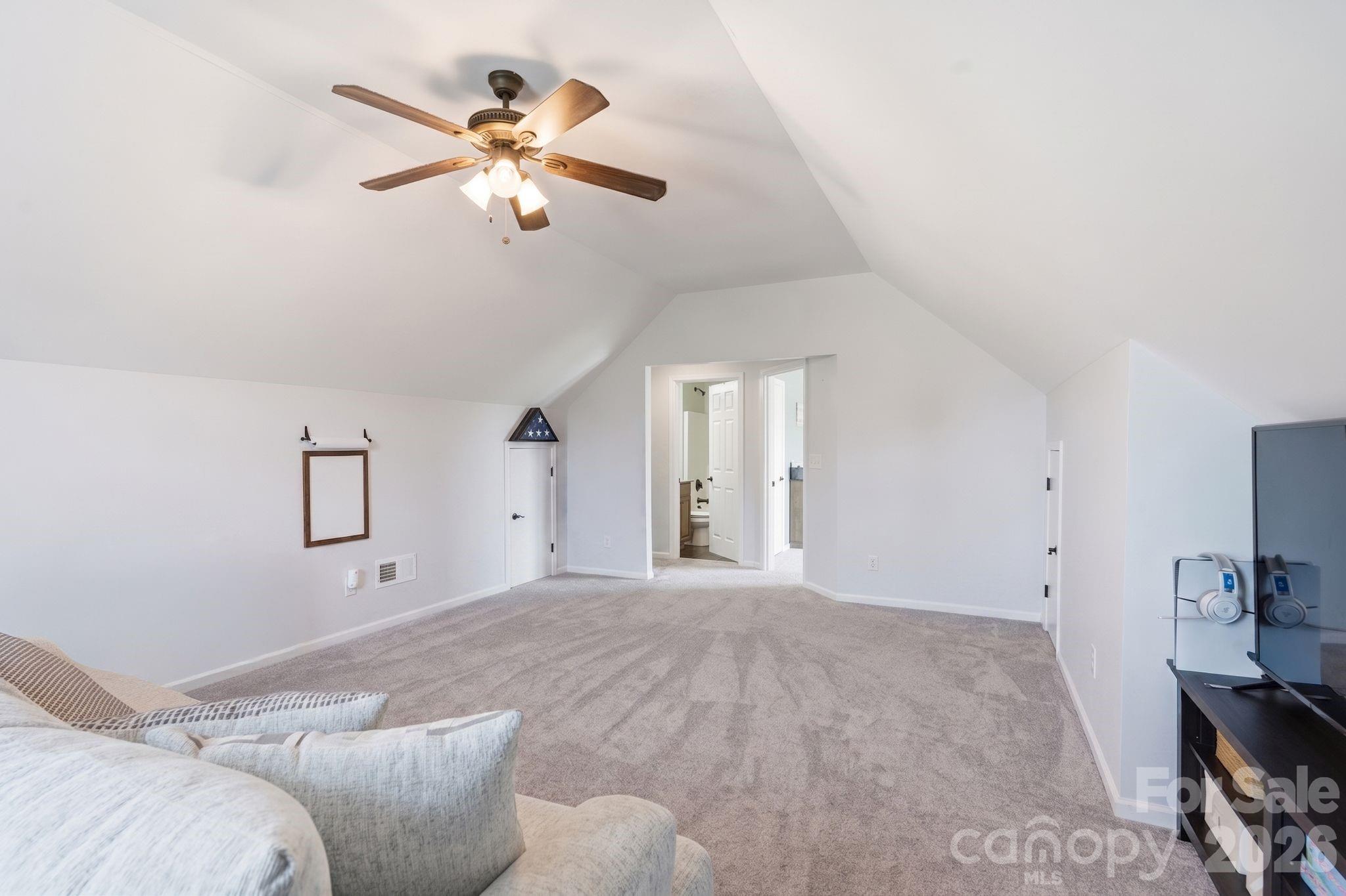 4851 Summerside Drive — Clover