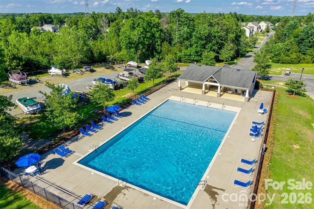 4851 Summerside Drive — Clover
