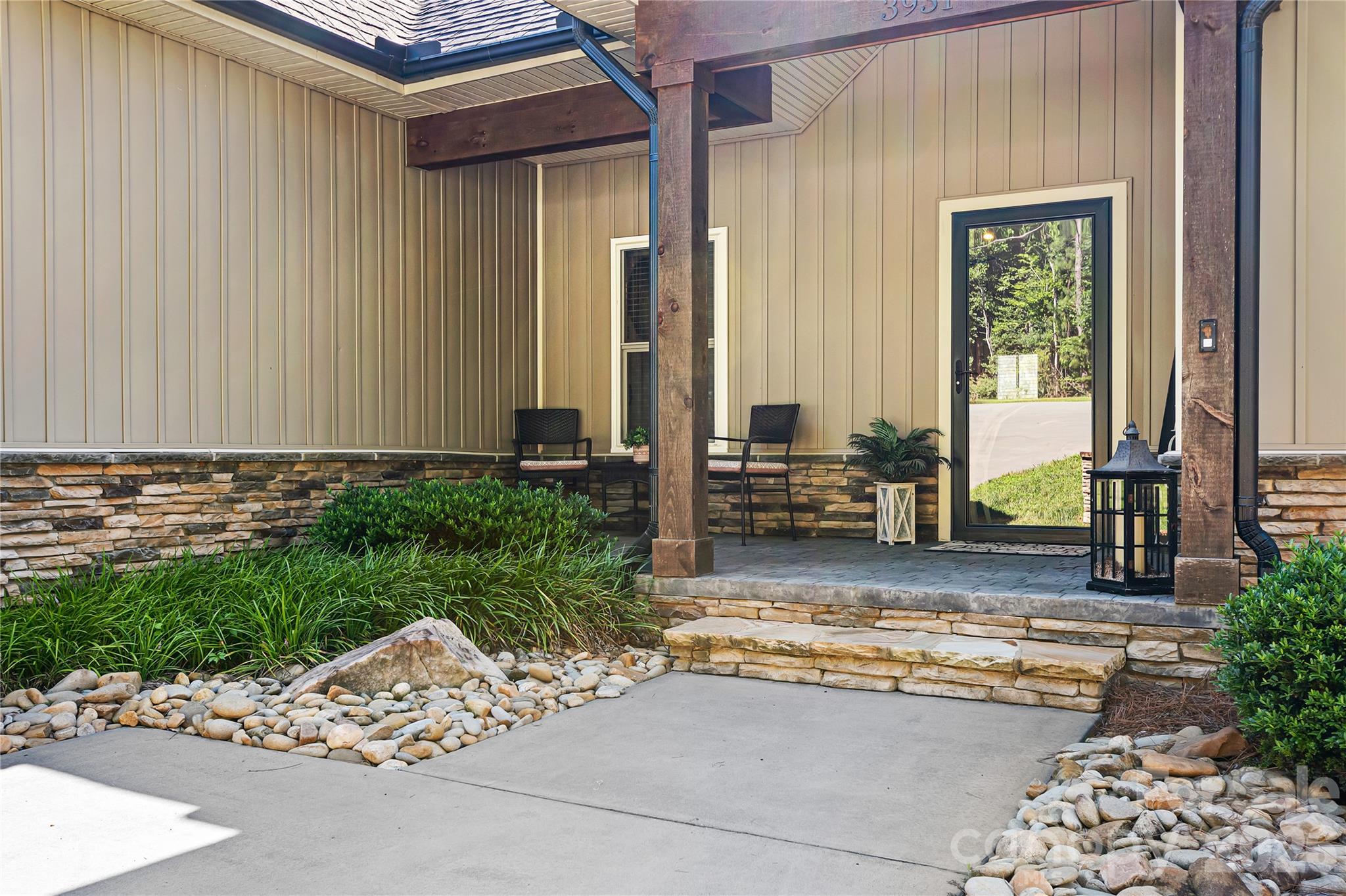 3931 Reid Circle — Sherrills Ford