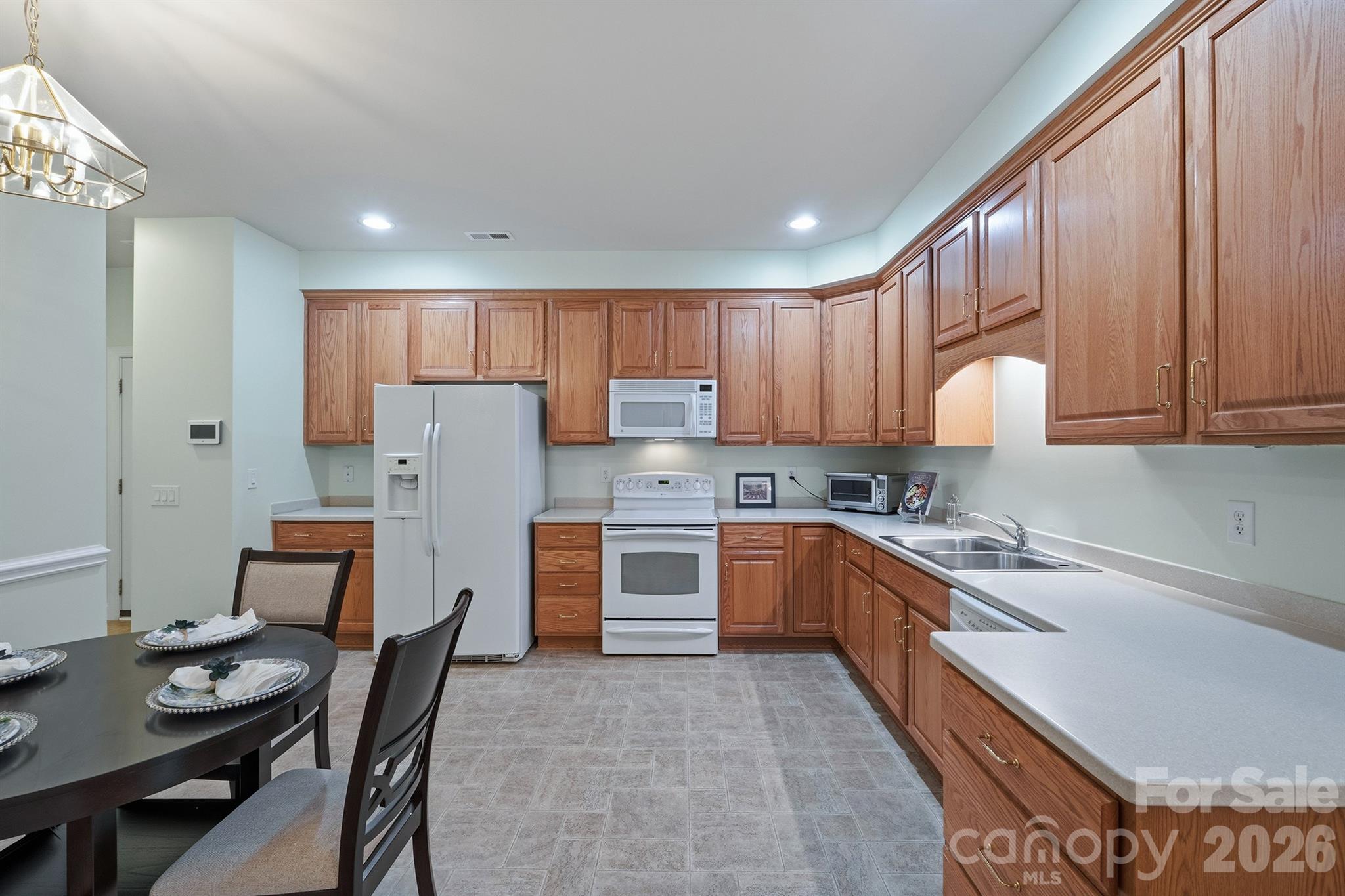 3221 Abbey Walk Lane — Matthews