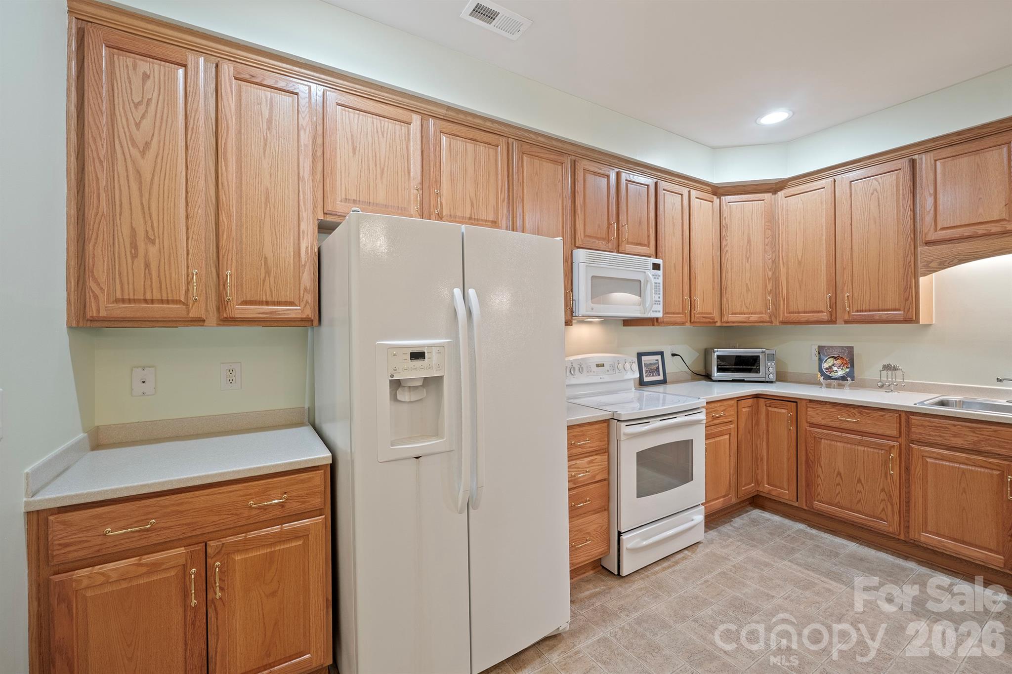 3221 Abbey Walk Lane — Matthews