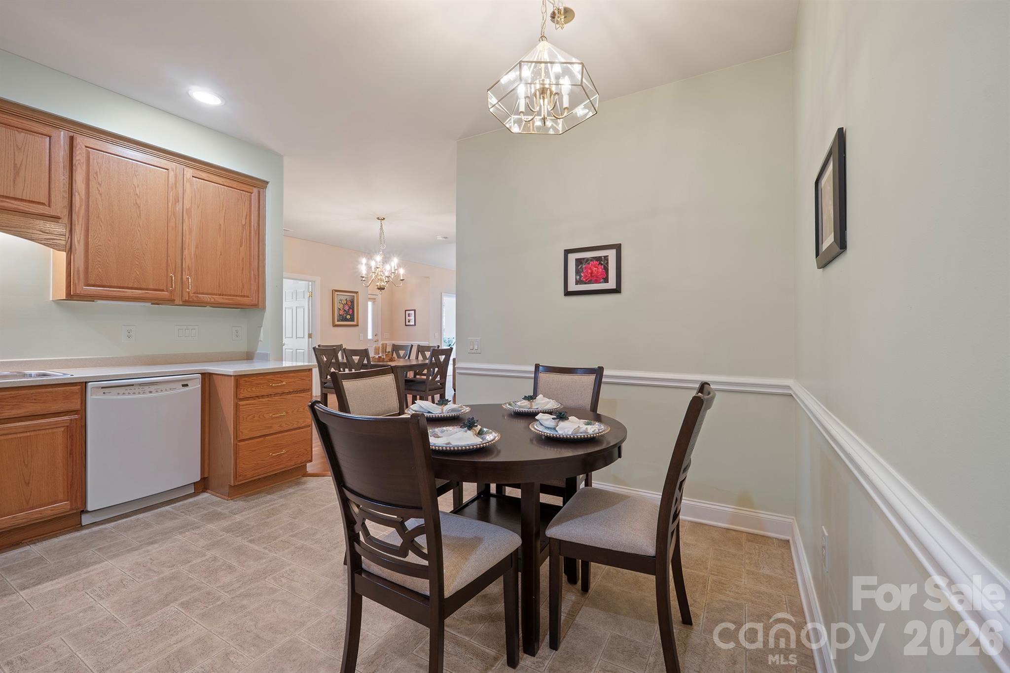 3221 Abbey Walk Lane — Matthews