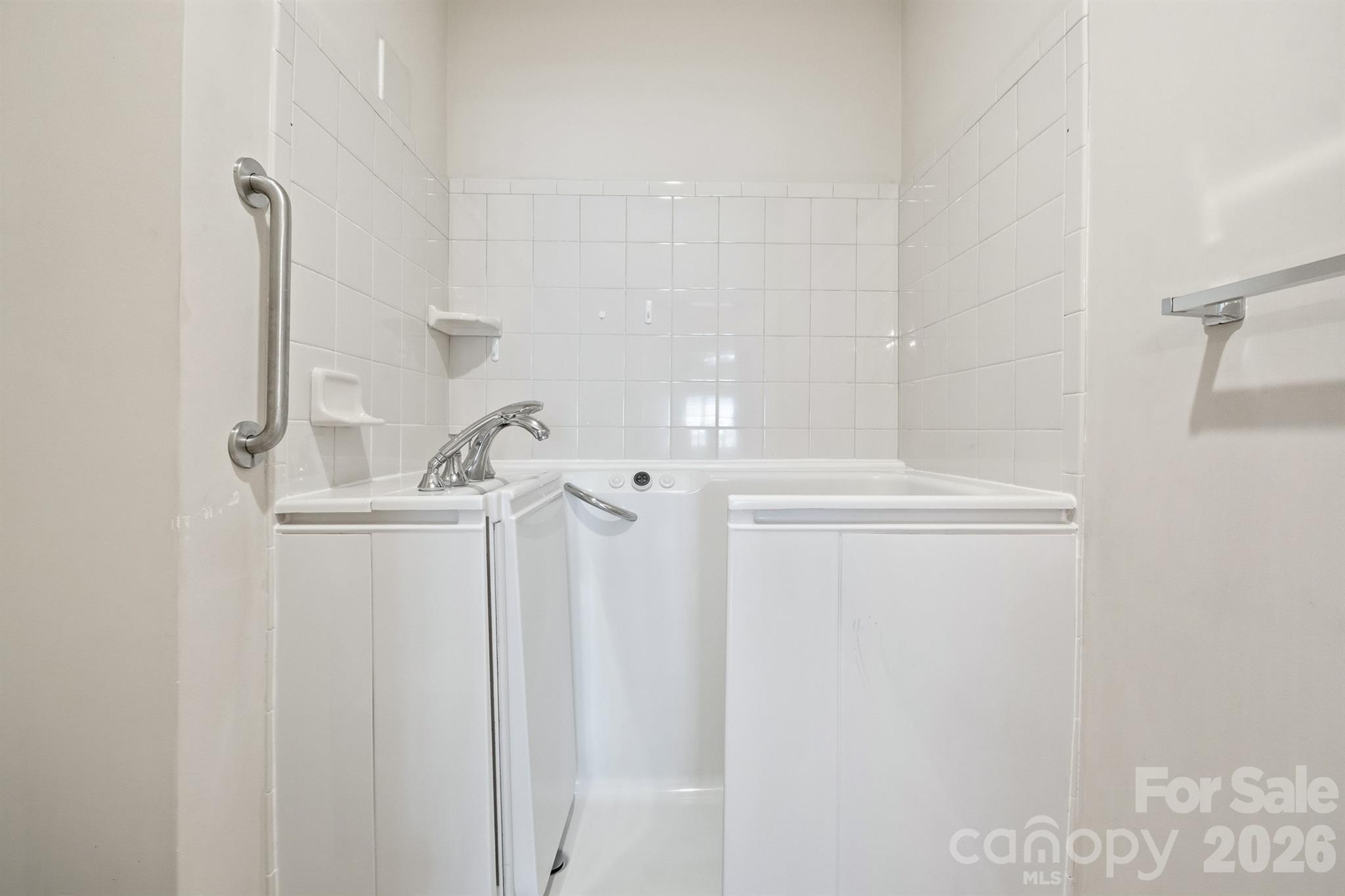 3221 Abbey Walk Lane — Matthews