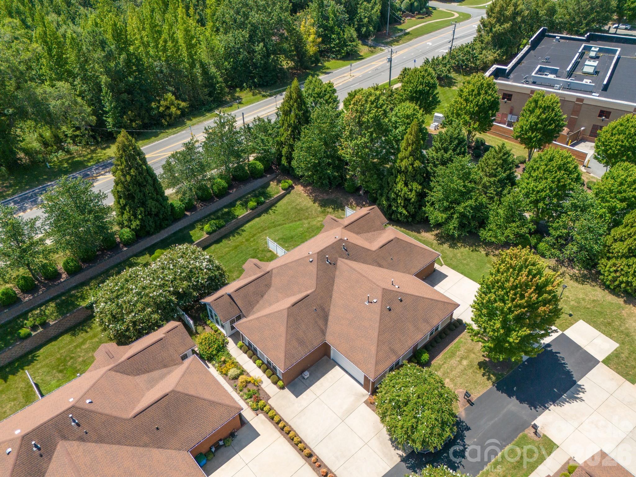 3221 Abbey Walk Lane — Matthews