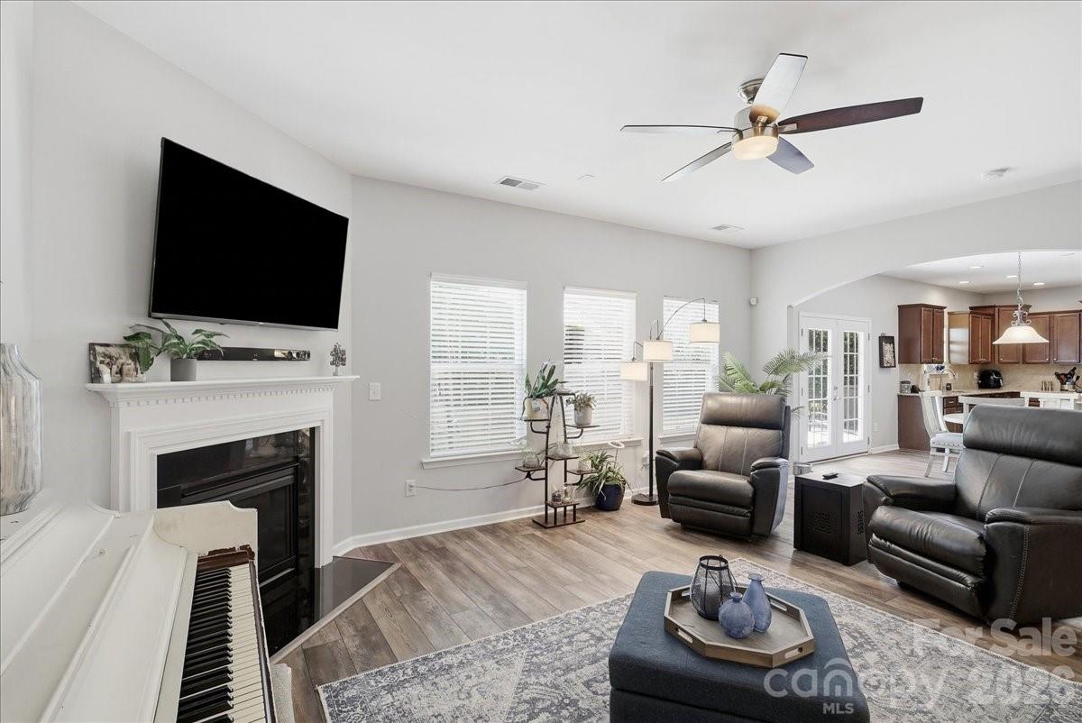 3829 Franklin Meadows Drive — Matthews