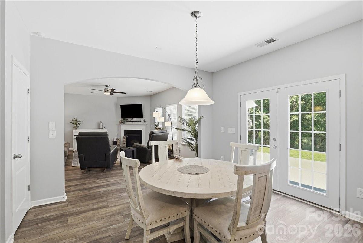 3829 Franklin Meadows Drive — Matthews
