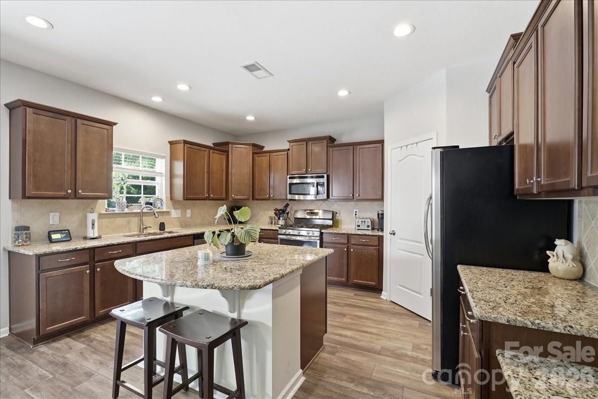 3829 Franklin Meadows Drive — Matthews