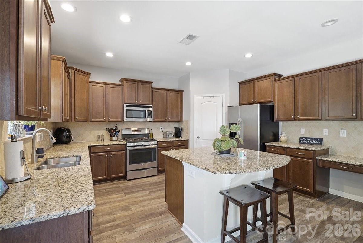 3829 Franklin Meadows Drive — Matthews