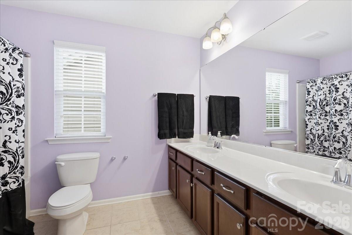 3829 Franklin Meadows Drive — Matthews